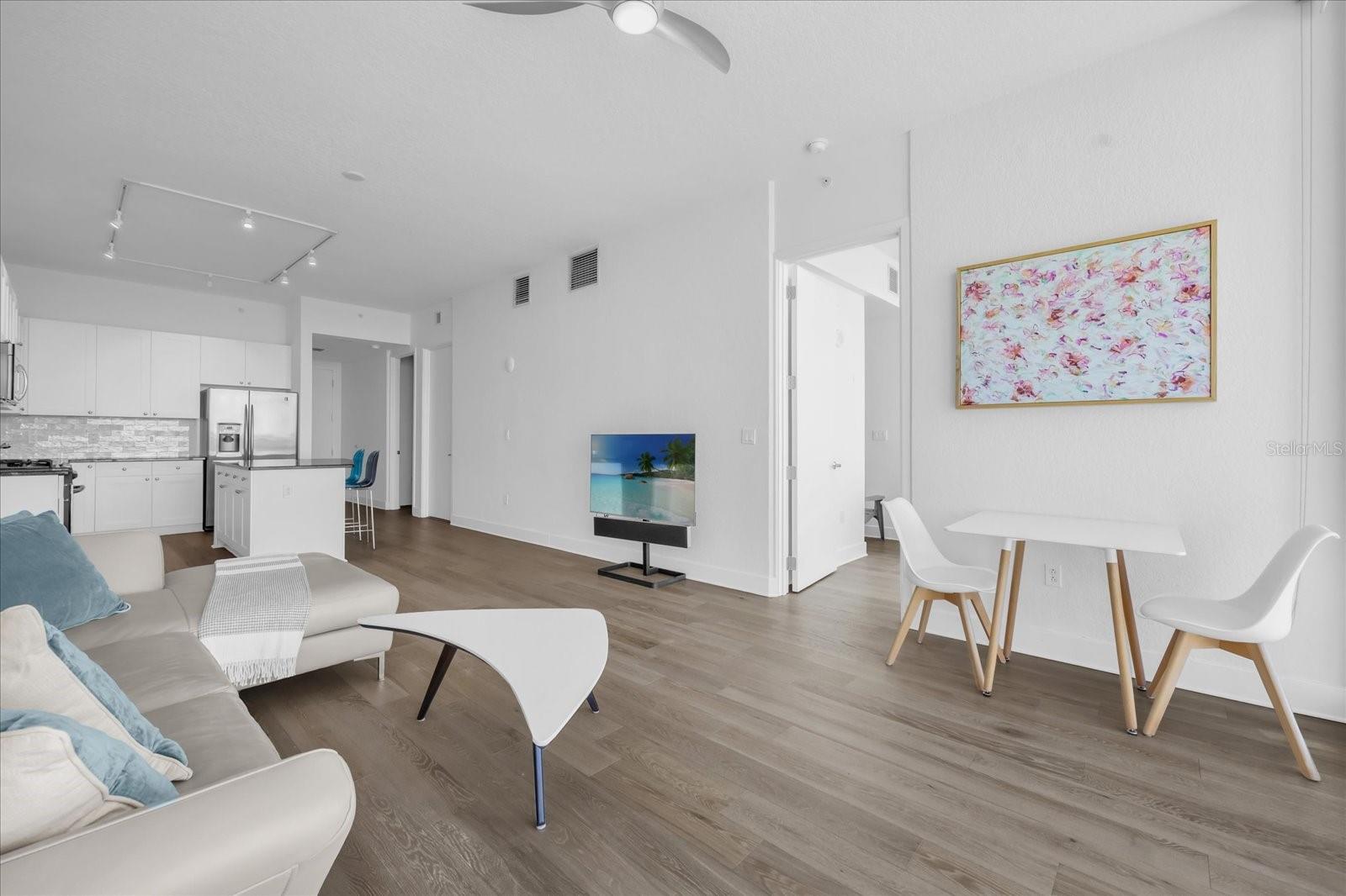 150 E ROBINSON ST #23B-7, ORLANDO, FL, 32801