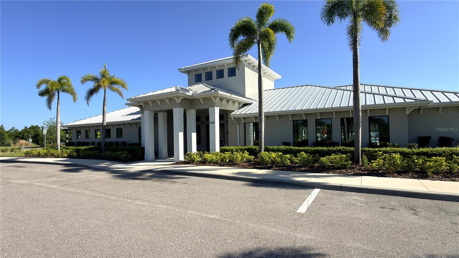 15430 MILLER CREEK DR, SUN CITY CENTER, FL, 33573