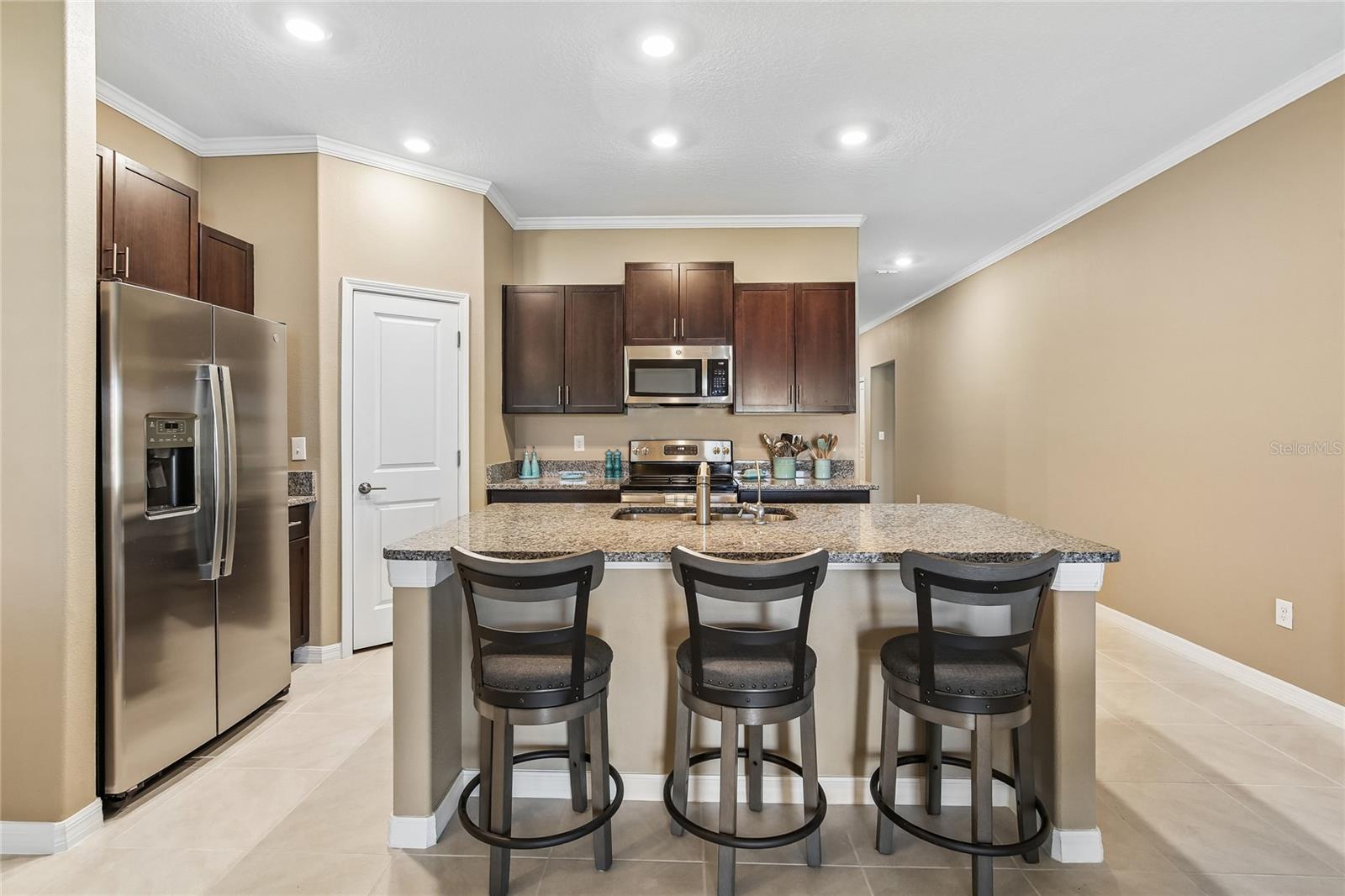 15430 MILLER CREEK DR, SUN CITY CENTER, FL, 33573