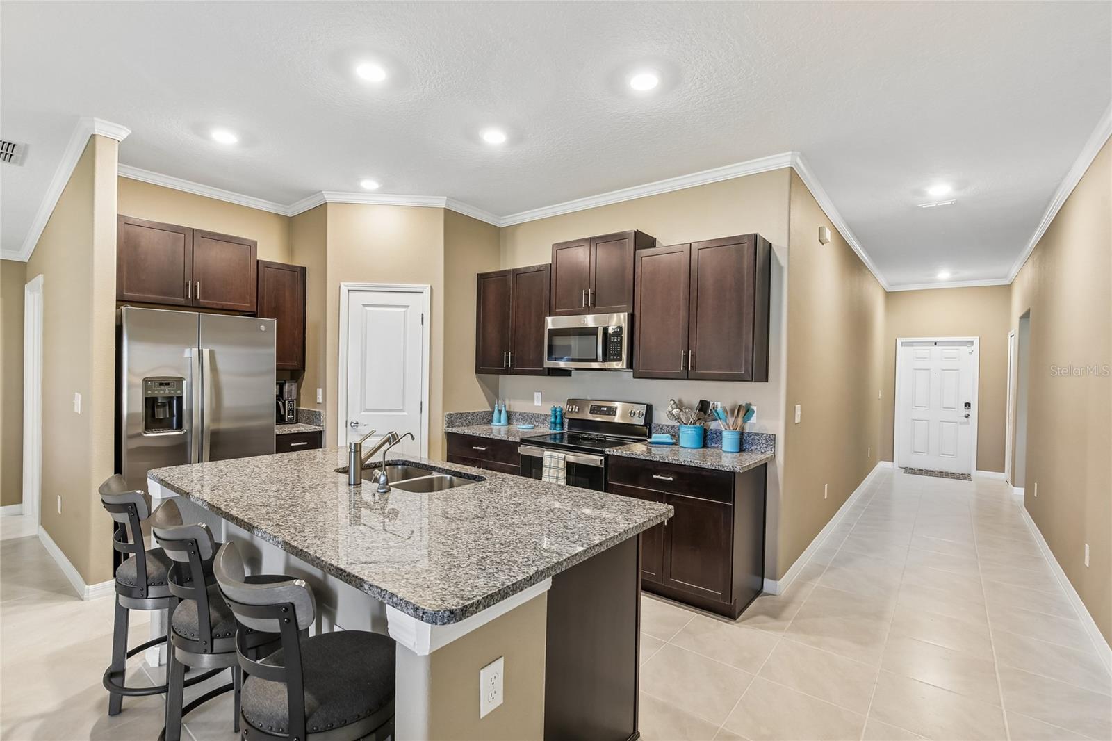 15430 MILLER CREEK DR, SUN CITY CENTER, FL, 33573