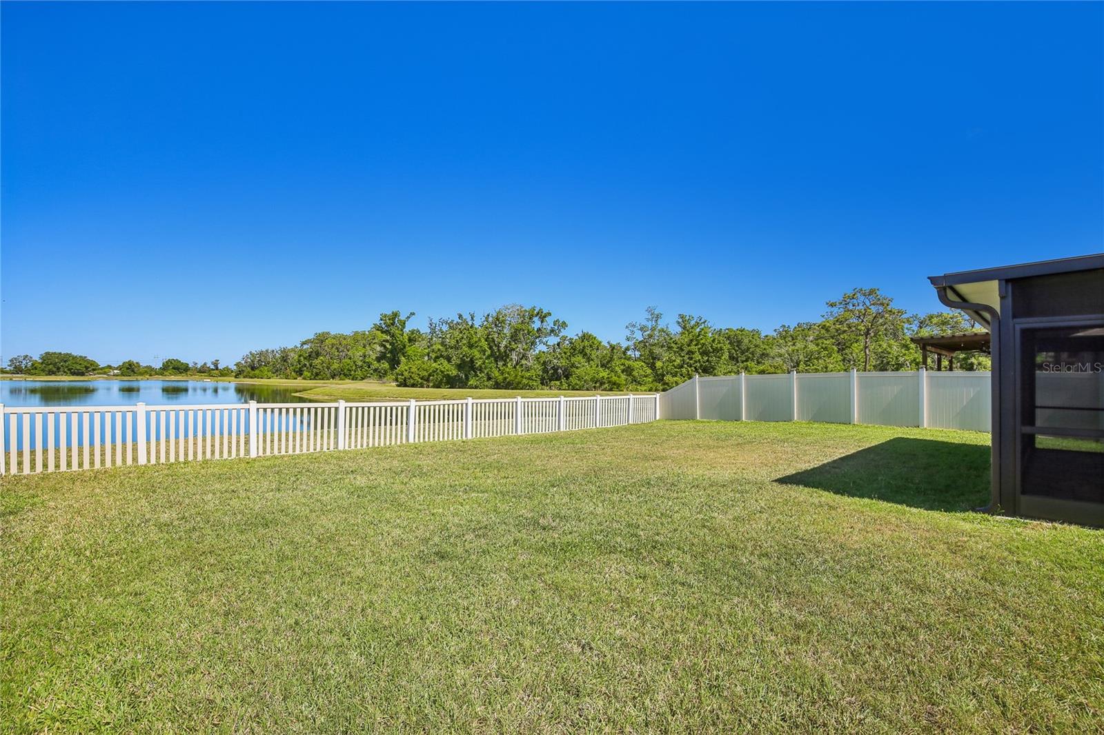 15430 MILLER CREEK DR, SUN CITY CENTER, FL, 33573