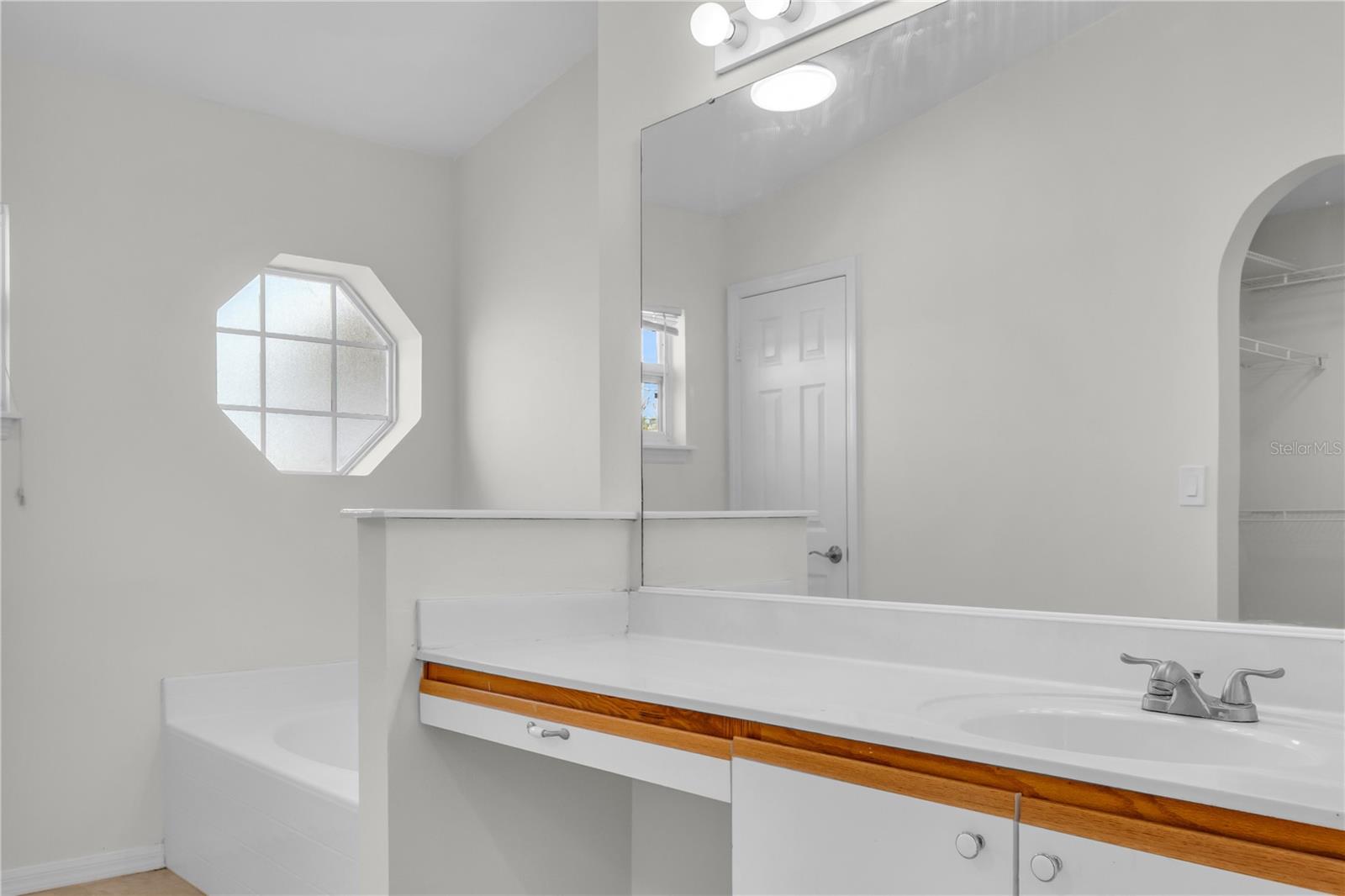 2050 SW LIBRA LN, PORT ST LUCIE, FL, 34984