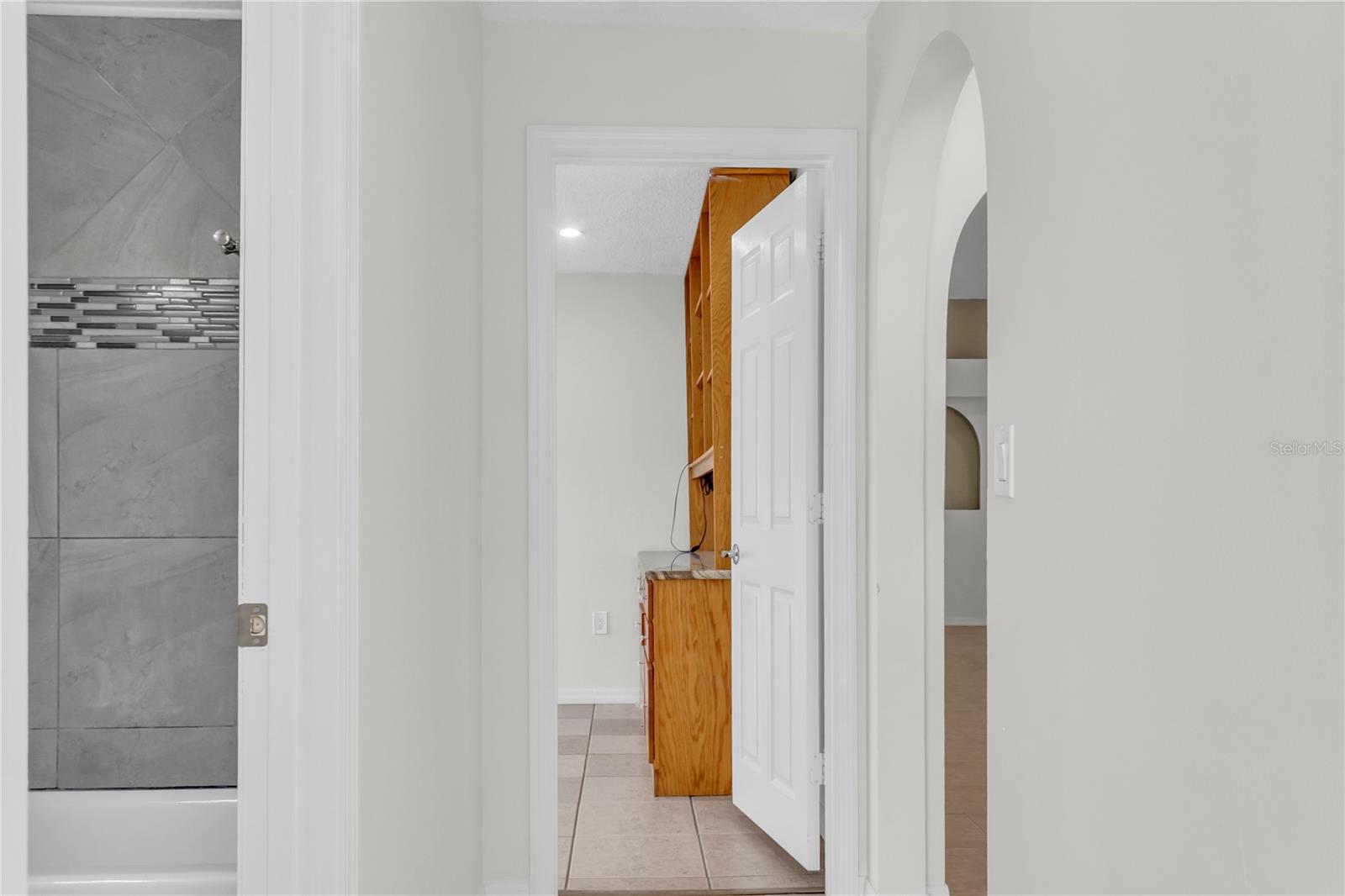 2050 SW LIBRA LN, PORT ST LUCIE, FL, 34984