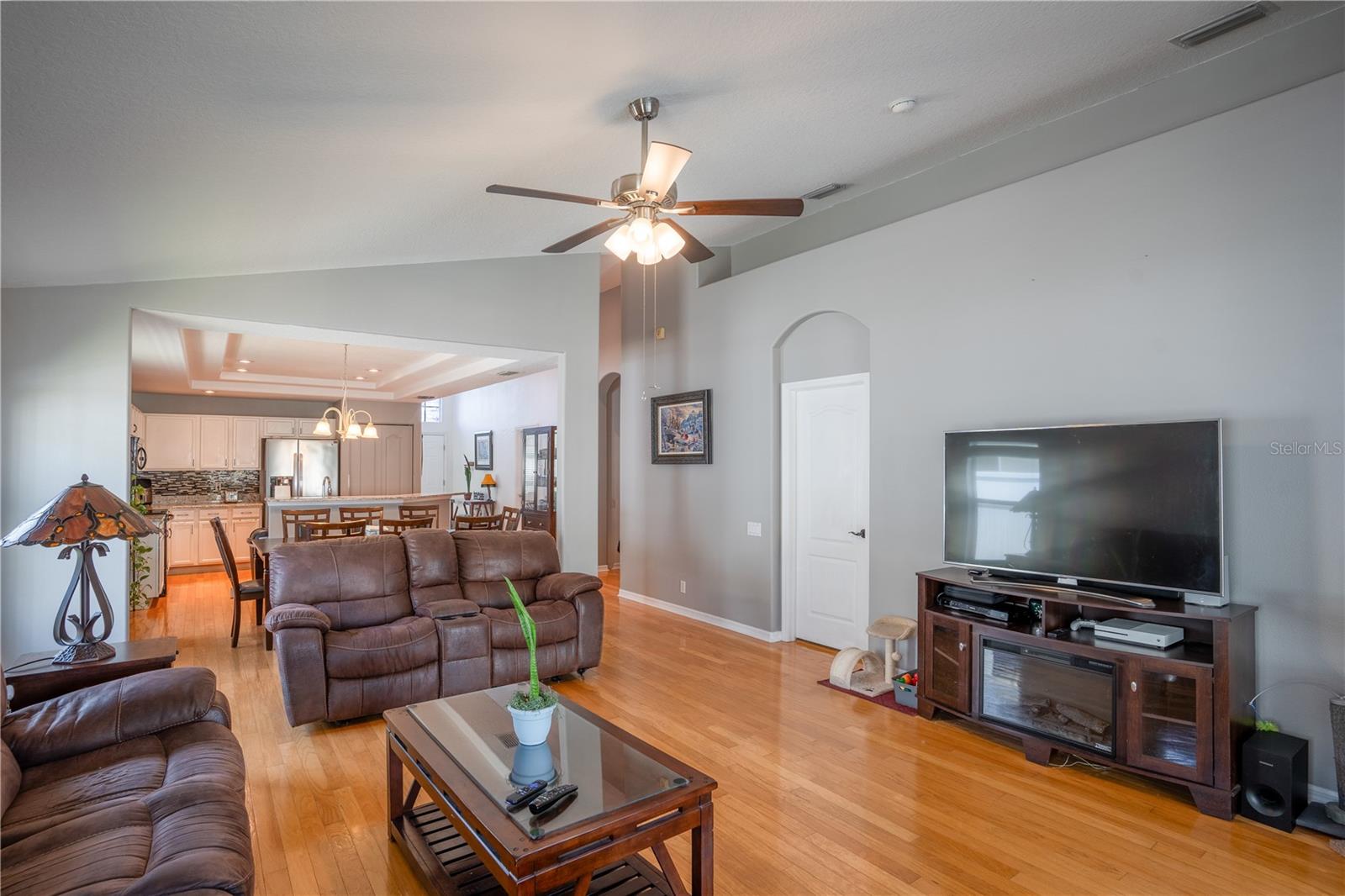 624 N LAKE BLVD, TARPON SPRINGS, FL, 34689