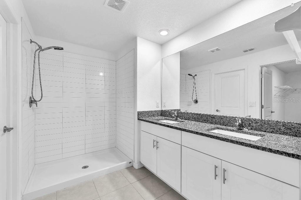 5518 BLUE AZURE DR, WIMAUMA, FL, 33598