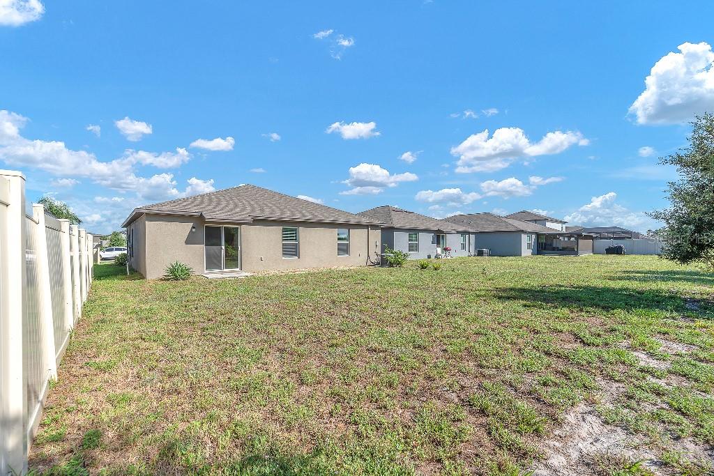 5518 BLUE AZURE DR, WIMAUMA, FL, 33598