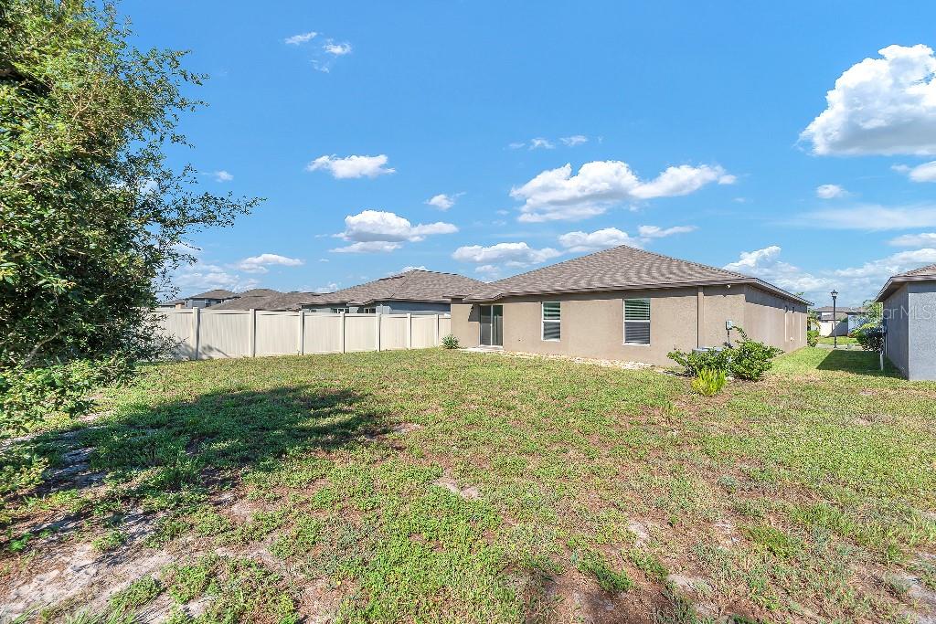 5518 BLUE AZURE DR, WIMAUMA, FL, 33598