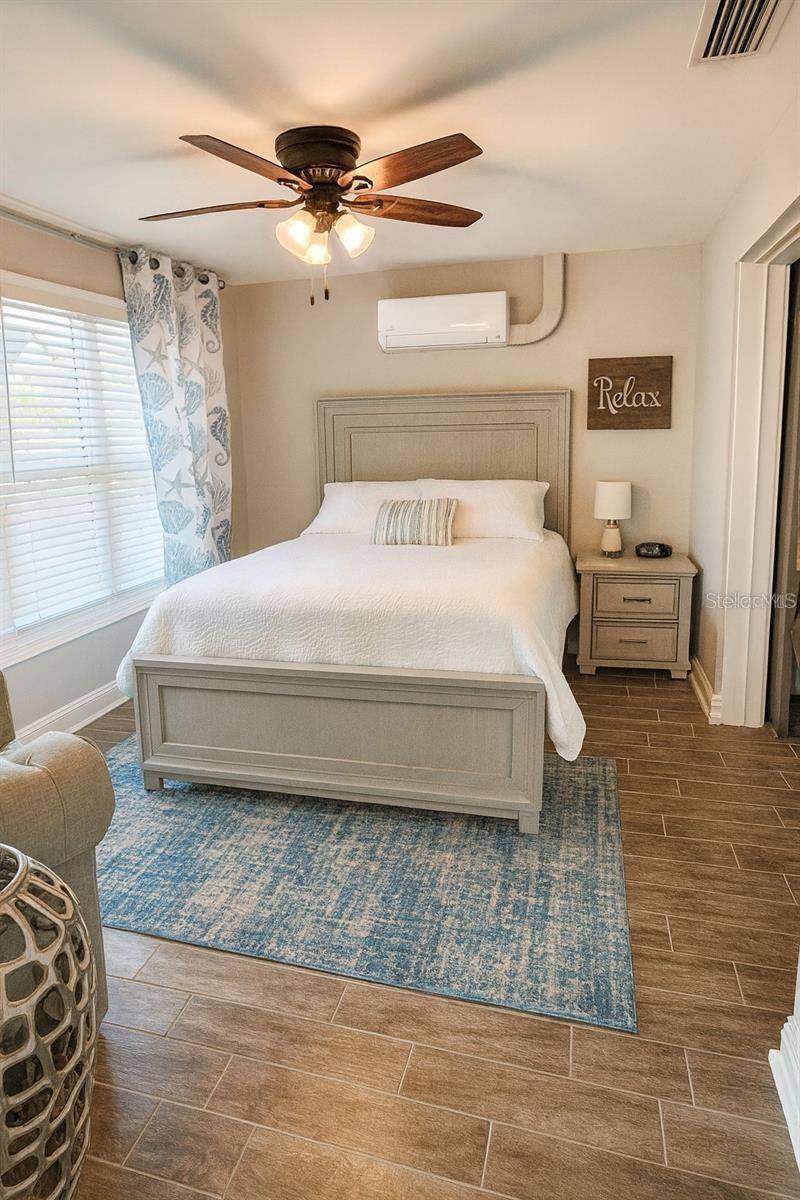 242 176TH AVE E, REDINGTON SHORES, FL, 33708