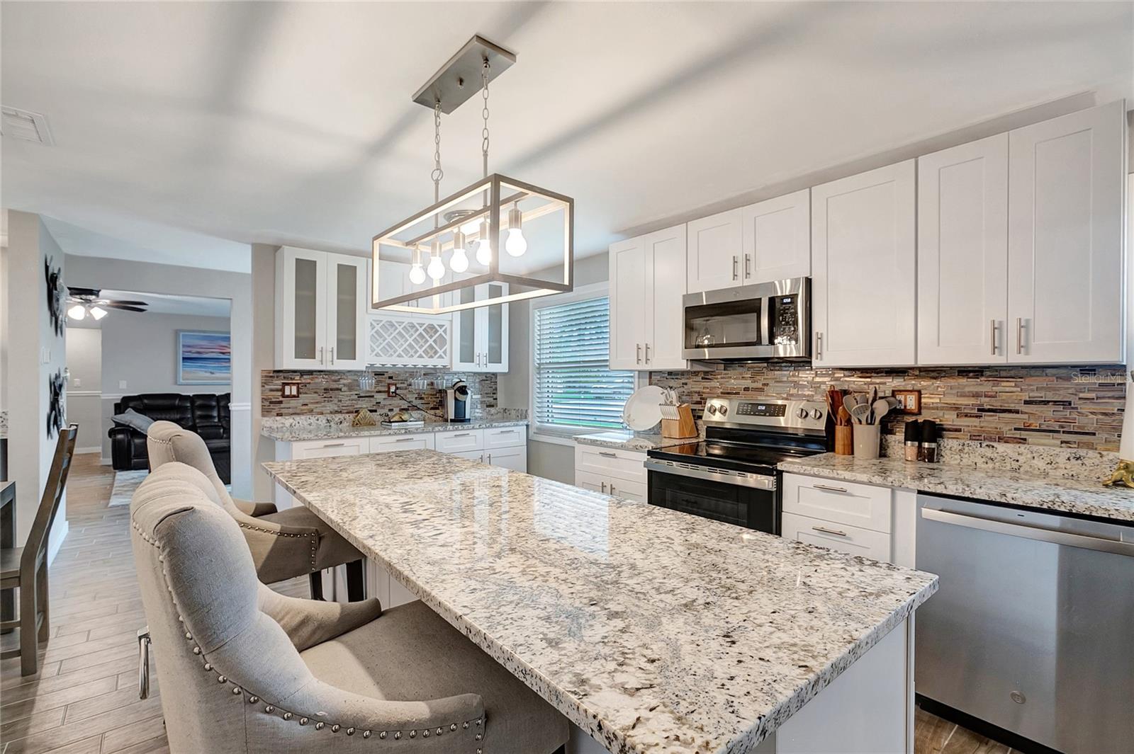 242 176TH AVE E, REDINGTON SHORES, FL, 33708