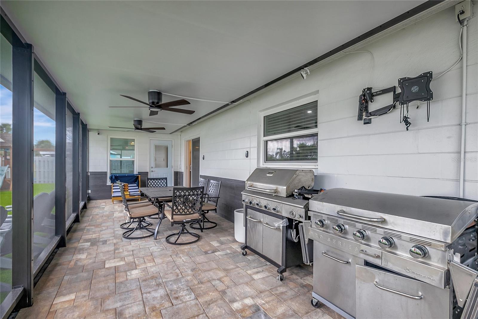 242 176TH AVE E, REDINGTON SHORES, FL, 33708