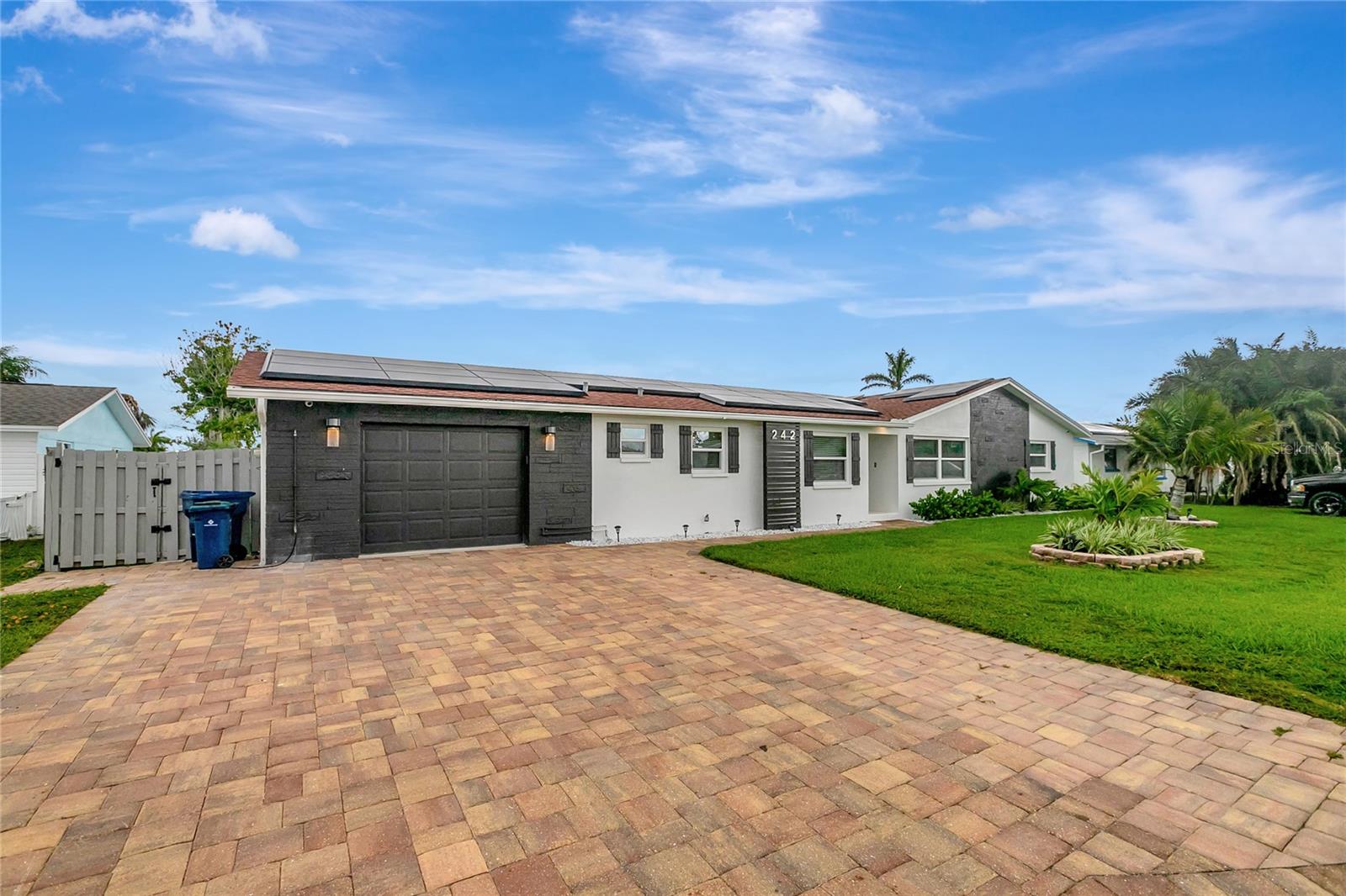 242 176TH AVE E, REDINGTON SHORES, FL, 33708