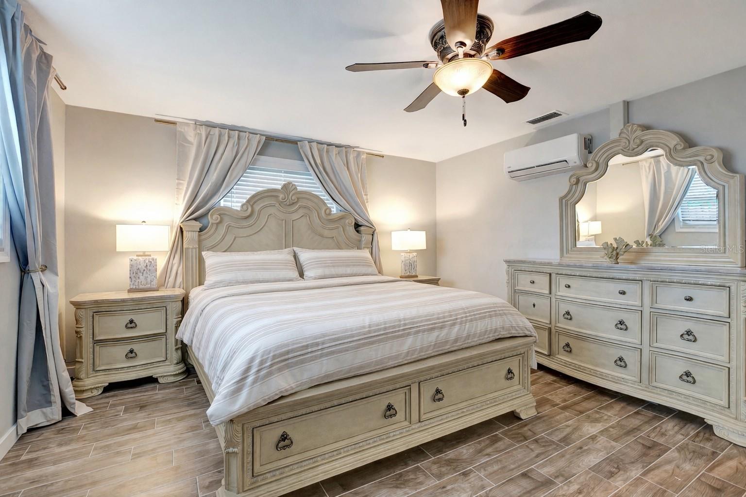 242 176TH AVE E, REDINGTON SHORES, FL, 33708