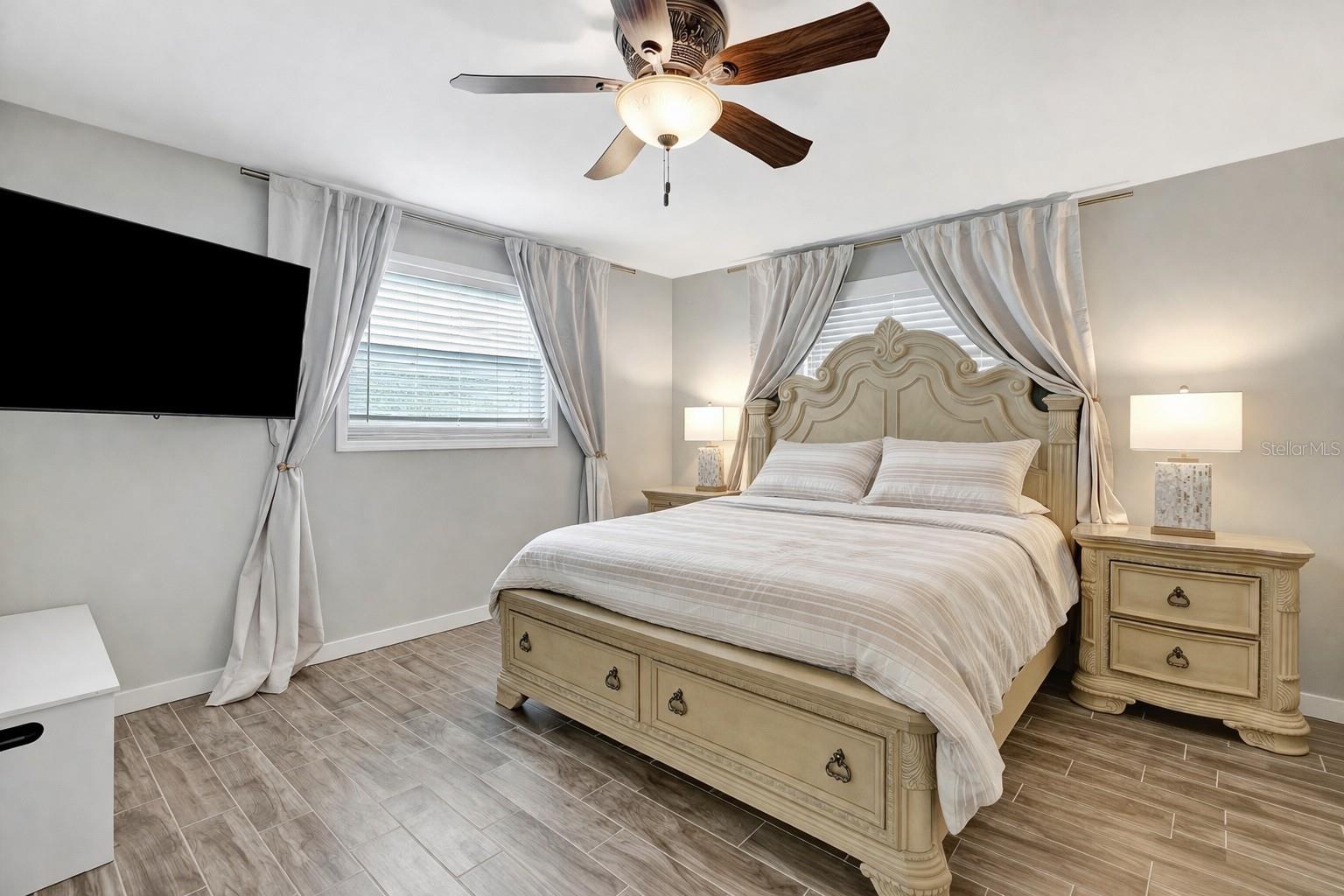 242 176TH AVE E, REDINGTON SHORES, FL, 33708