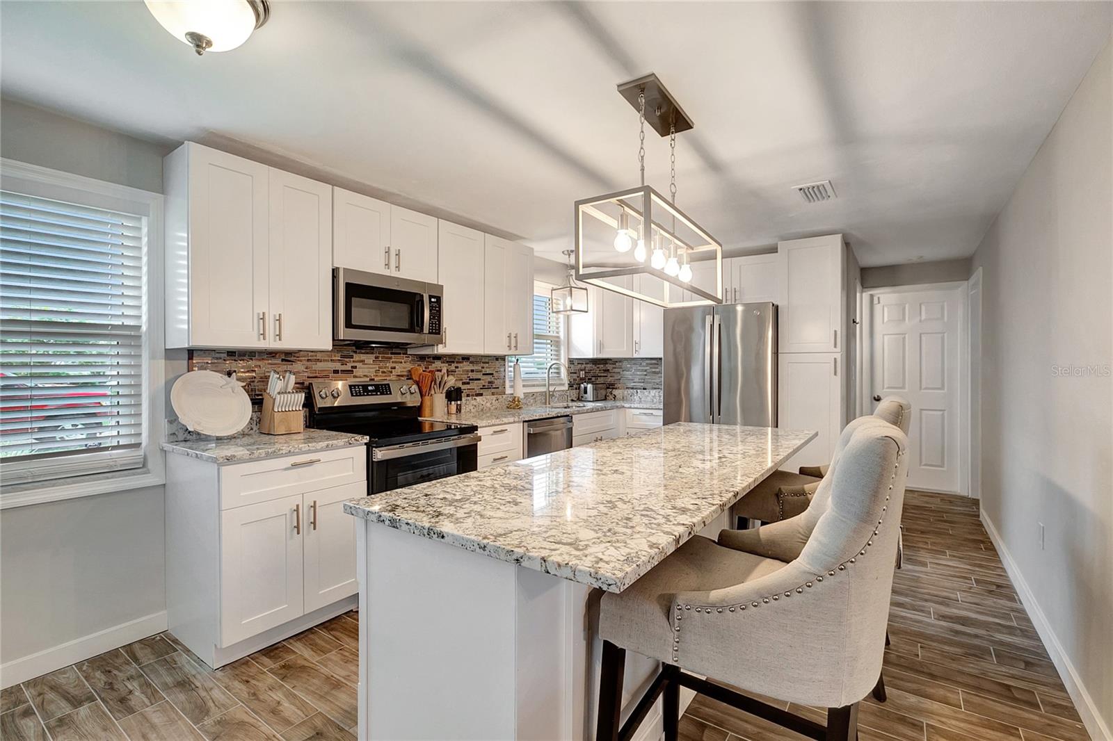 242 176TH AVE E, REDINGTON SHORES, FL, 33708