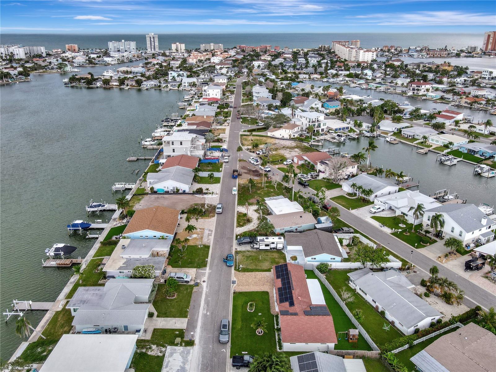 242 176TH AVE E, REDINGTON SHORES, FL, 33708