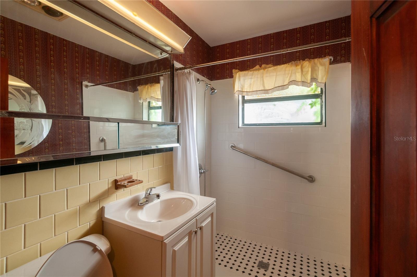 9609 N ELMER ST, TAMPA, FL, 33612