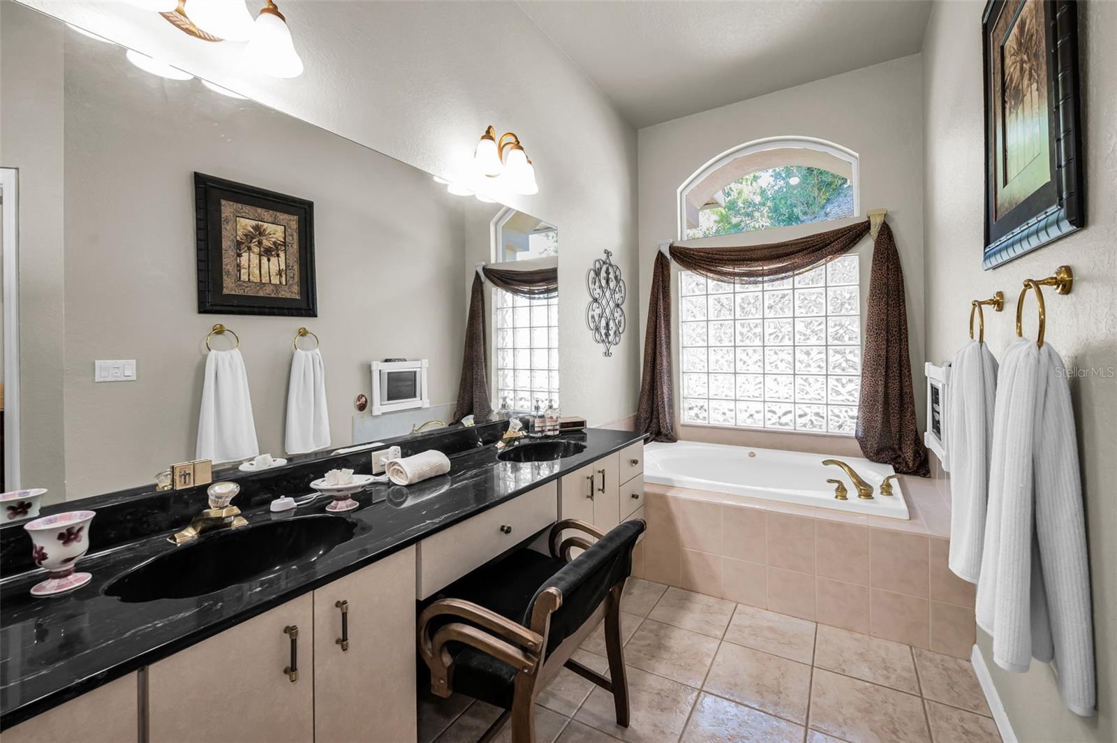 1802 OAK RIDGE RD, SAFETY HARBOR, FL, 34695