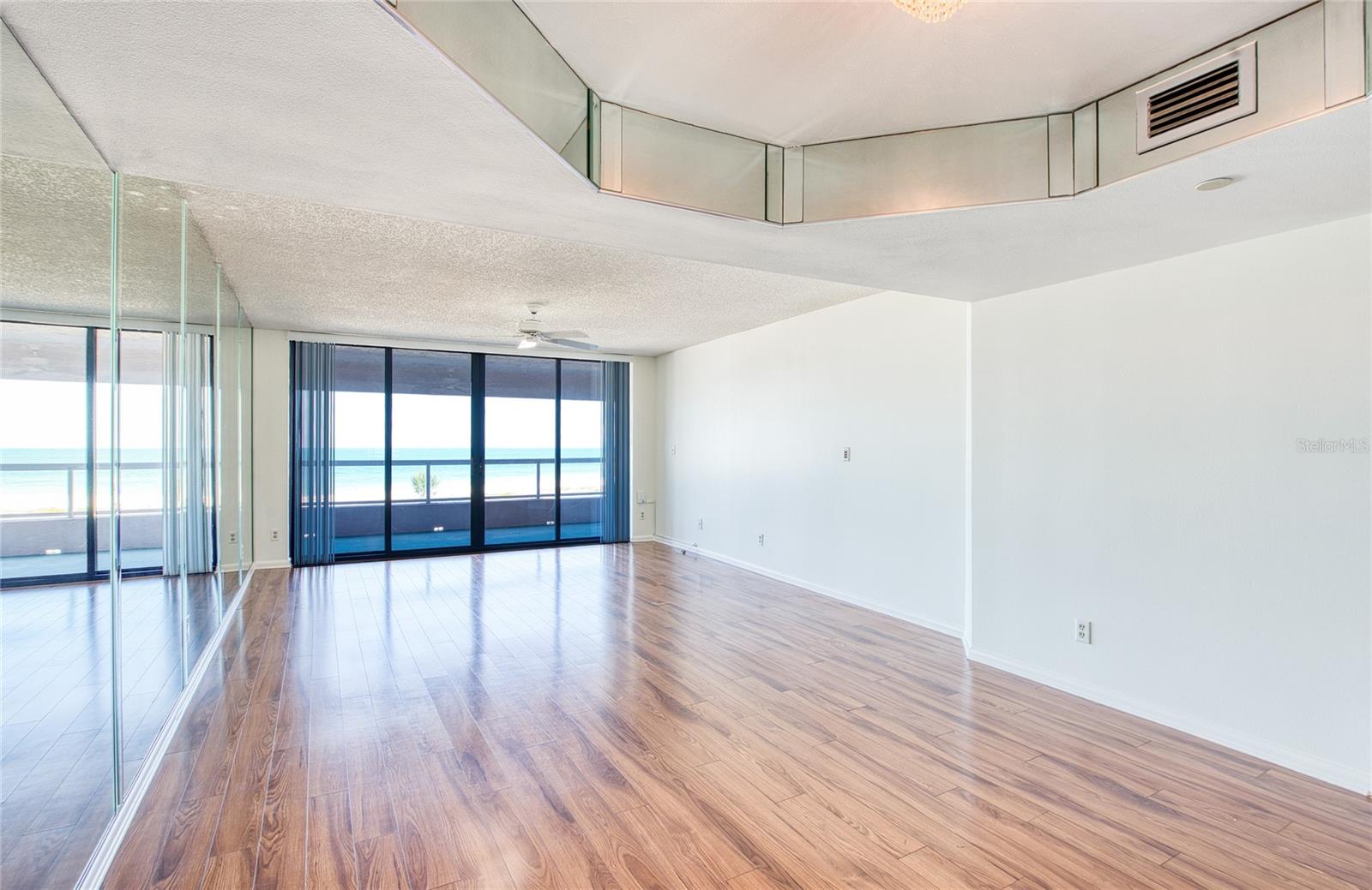 1310 GULF BLVD #4D, CLEARWATER BEACH, FL, 33767