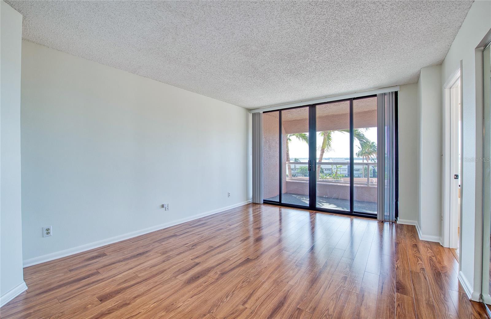 1310 GULF BLVD #4D, CLEARWATER BEACH, FL, 33767