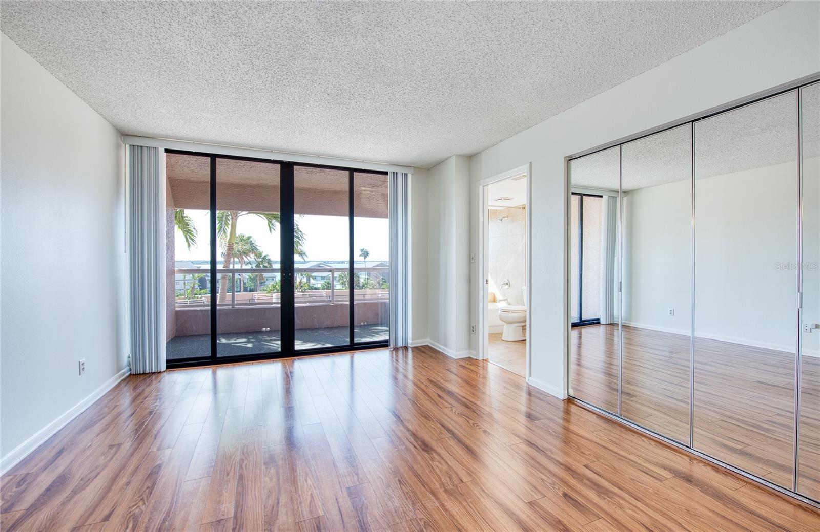 1310 GULF BLVD #4D, CLEARWATER BEACH, FL, 33767