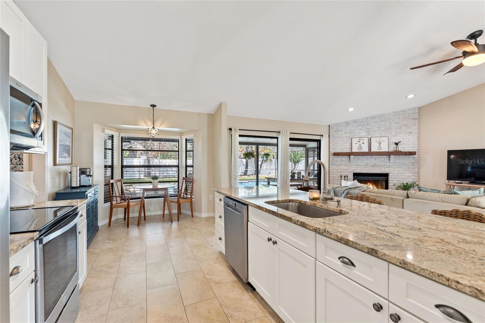 932 YELLOW ROSE DR, ORLANDO, FL, 32818