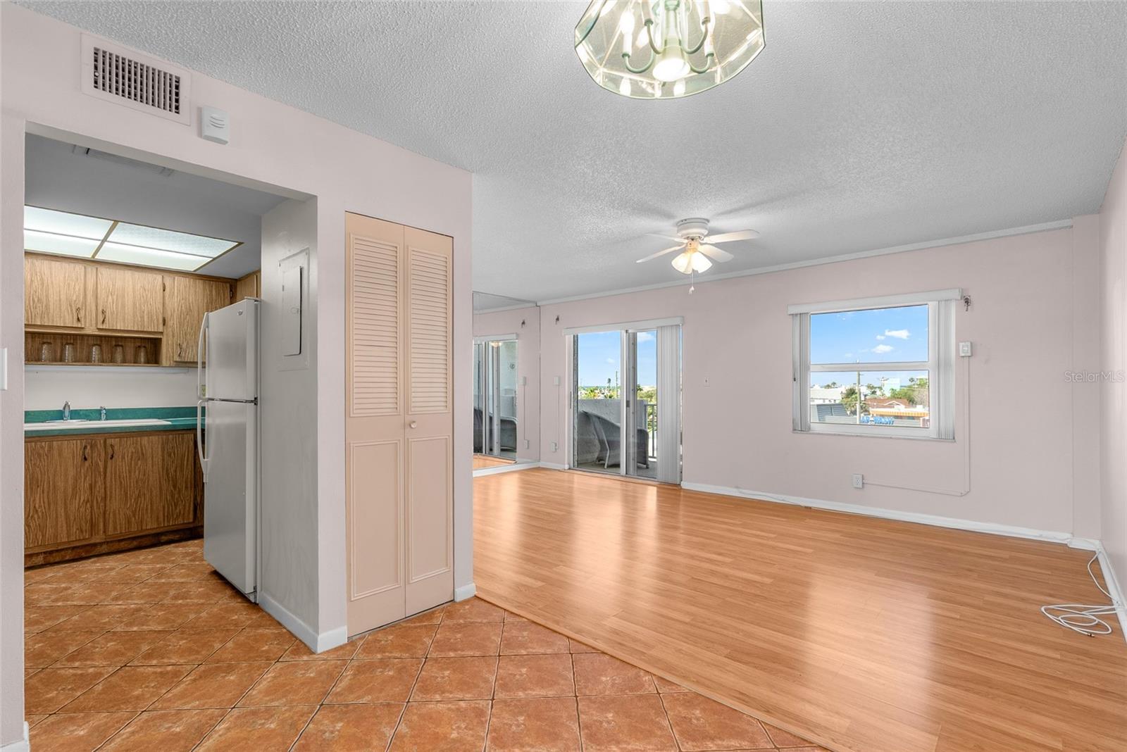 285 107TH AVE #408, TREASURE ISLAND, FL, 33706