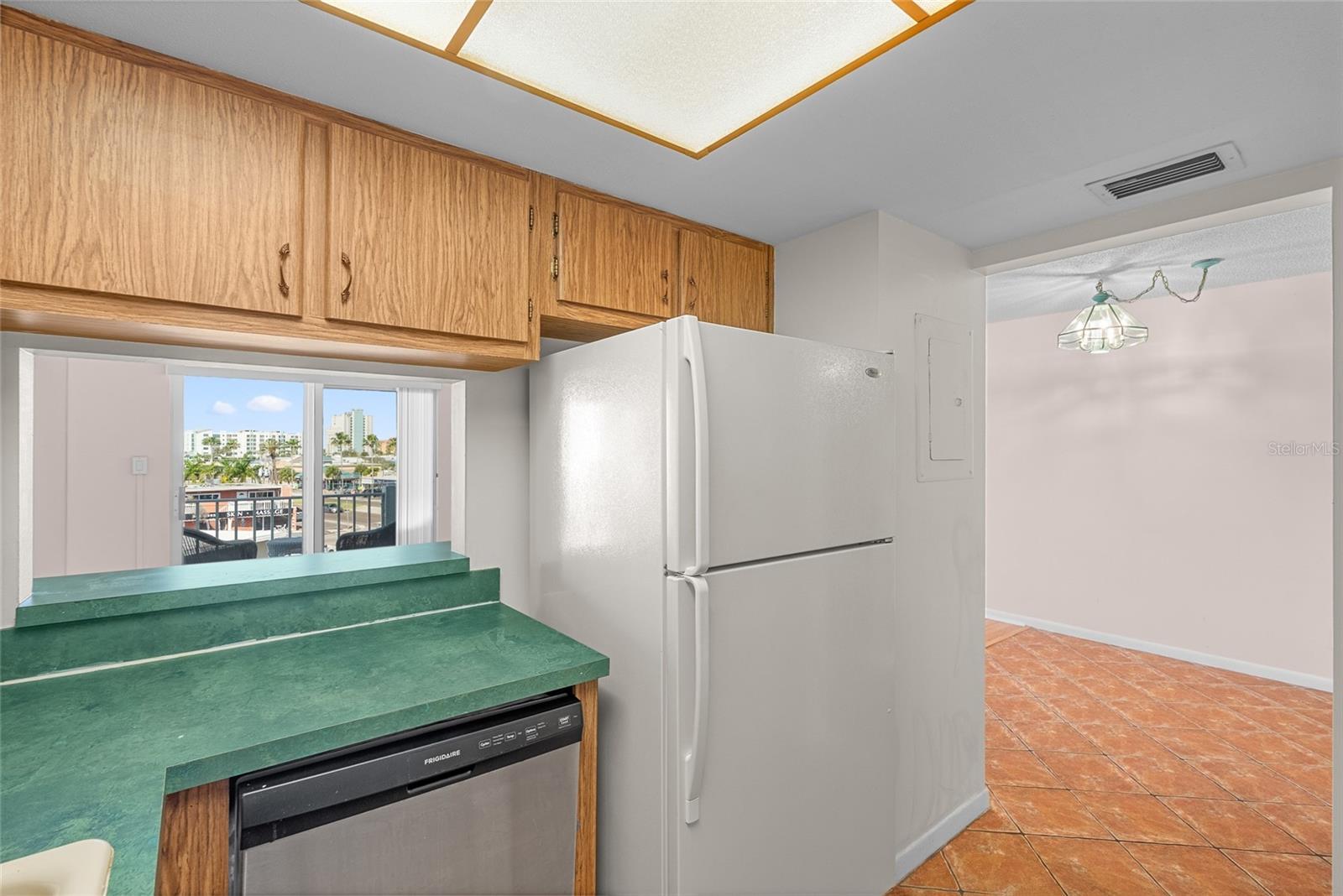 285 107TH AVE #408, TREASURE ISLAND, FL, 33706