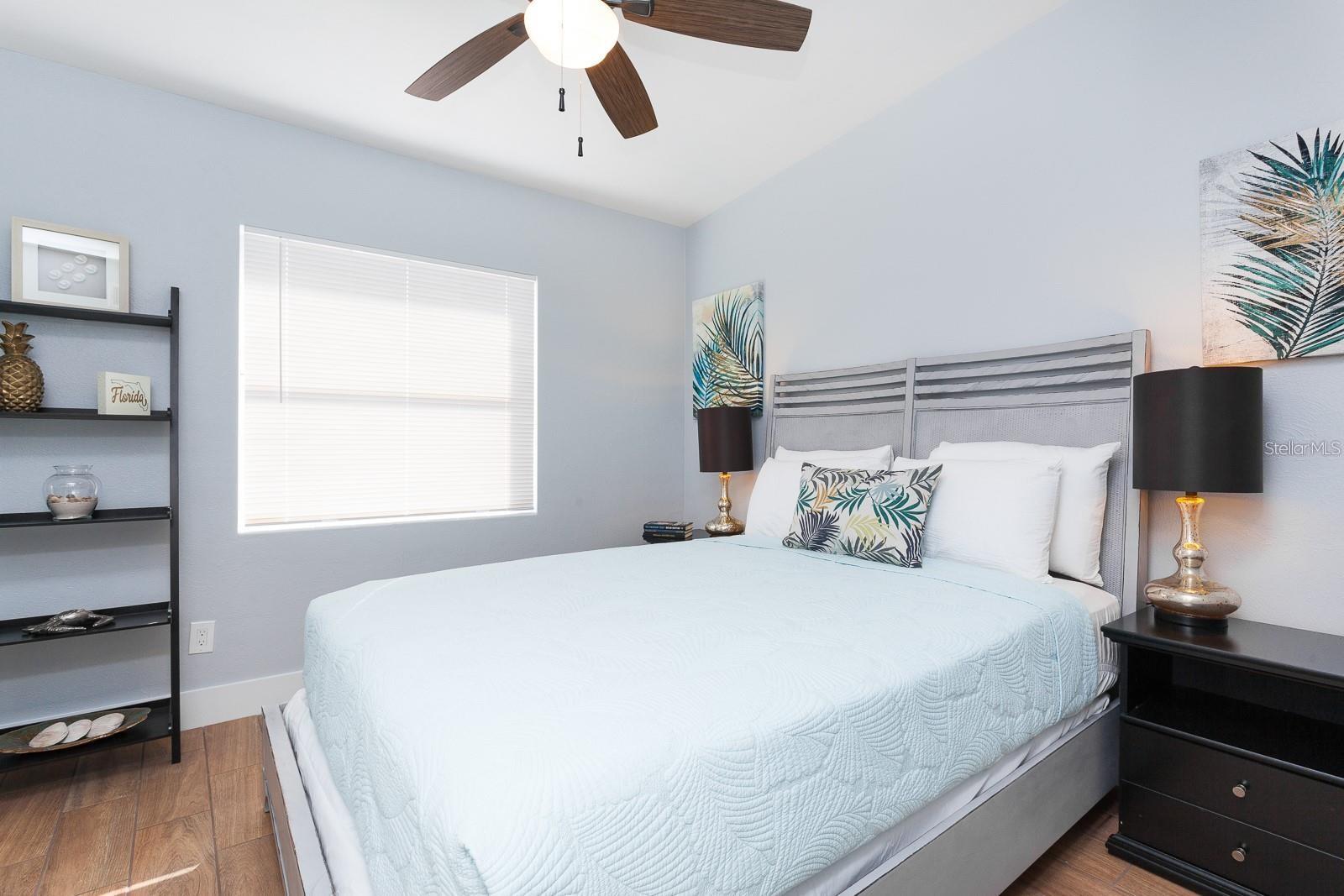 407 E CRYSTAL LAKE ST, ORLANDO, FL, 32806