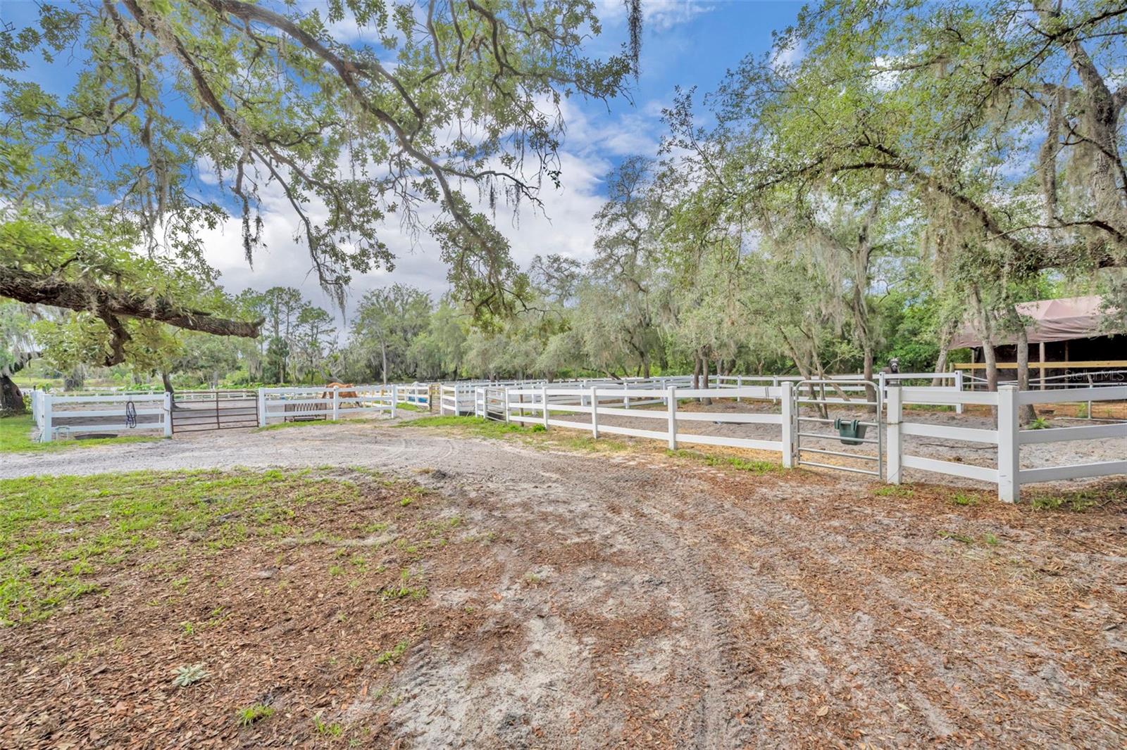 3287 N COUNTY ROAD 426, GENEVA, FL, 32732