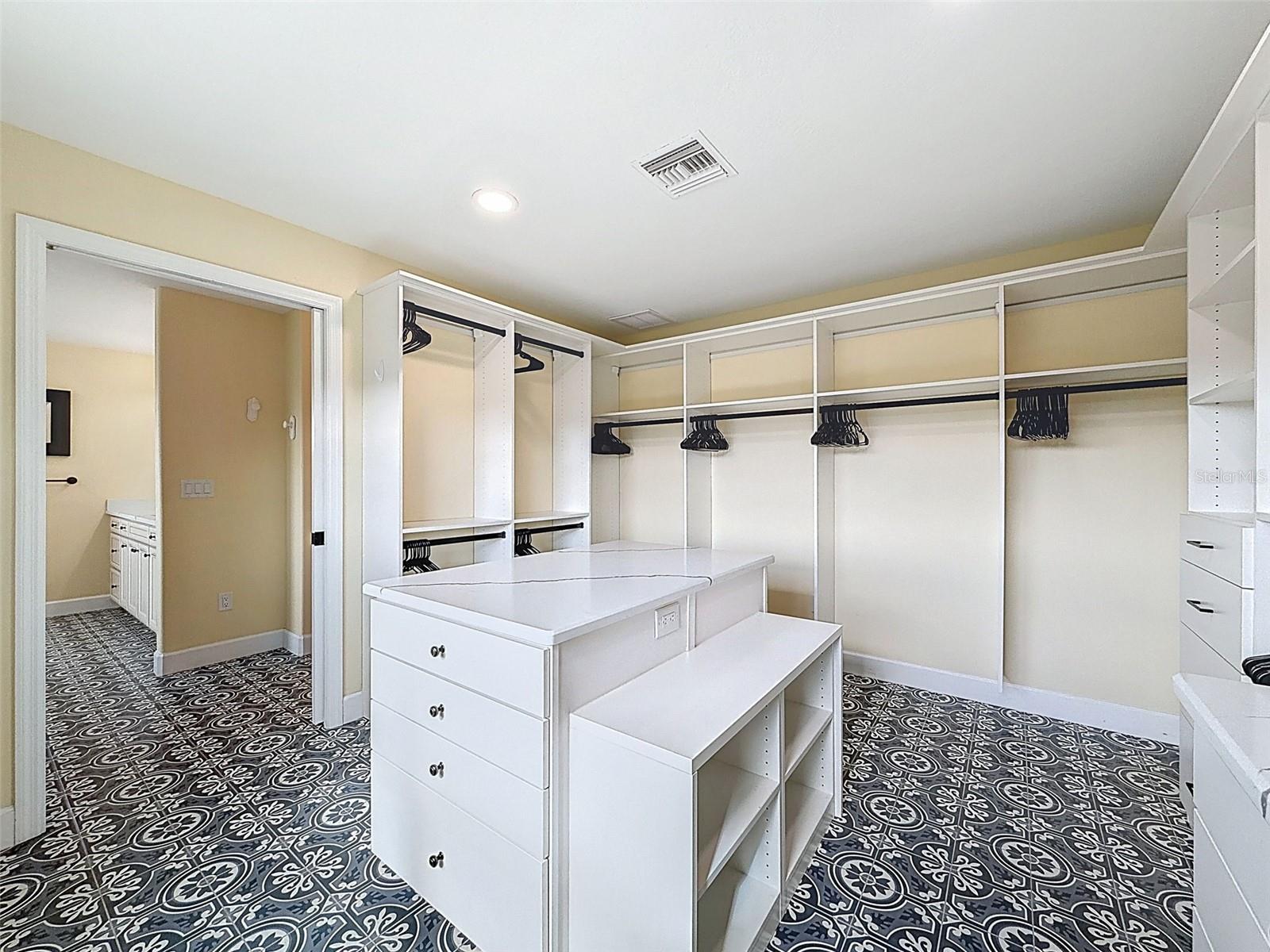 8423 E ZEPHYR WING CT, FLORAL CITY, FL, 34436
