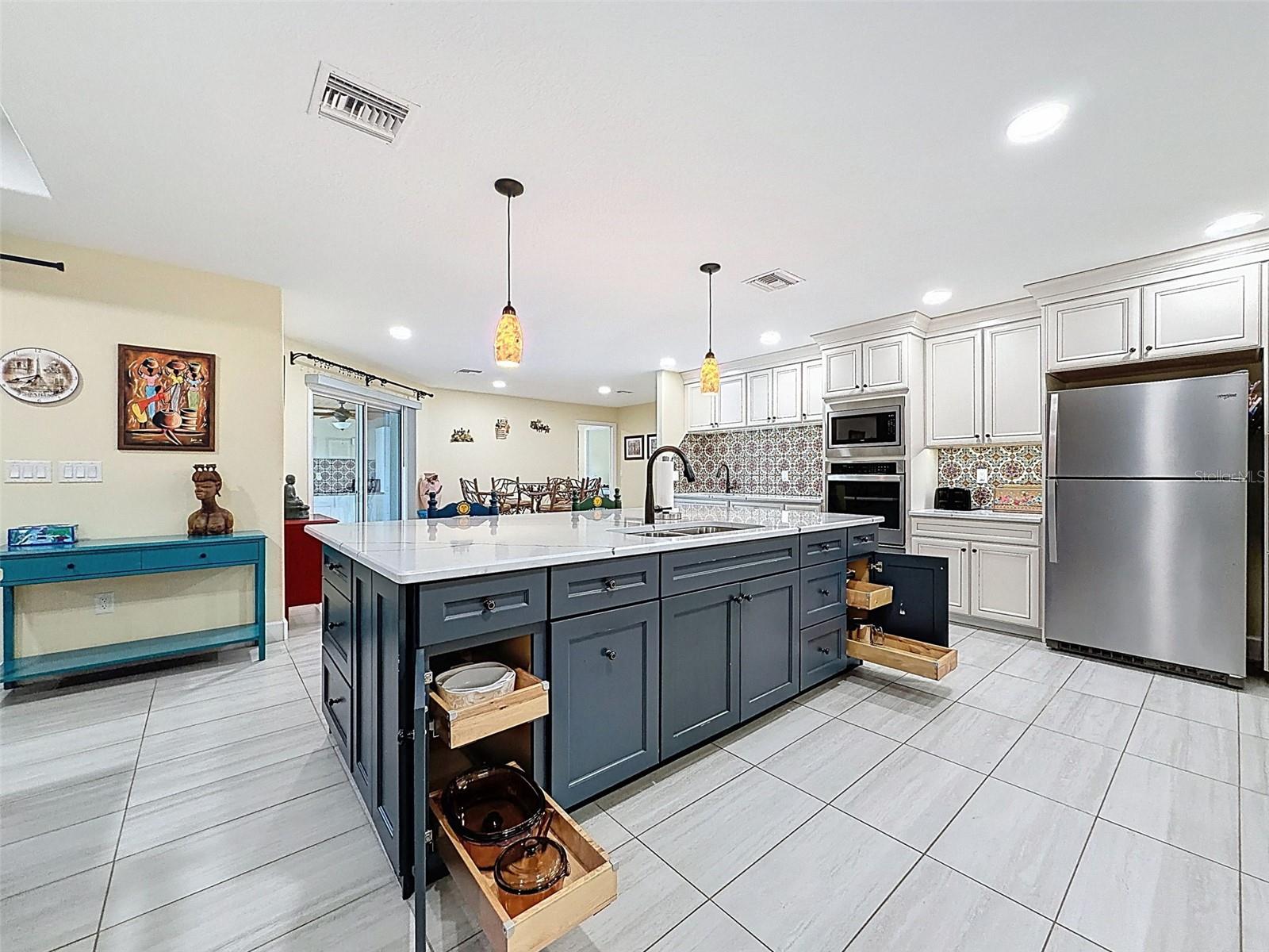 8423 E ZEPHYR WING CT, FLORAL CITY, FL, 34436