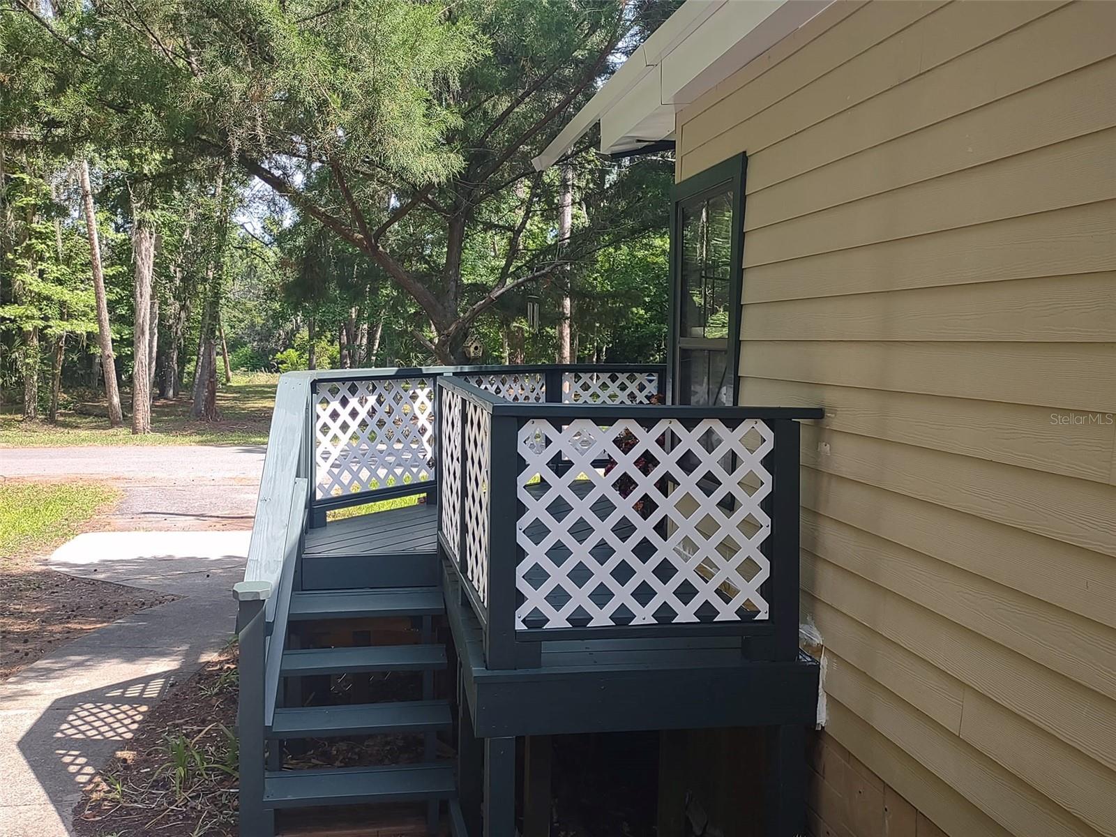 56508 BLUE CREEK RD, ASTOR, FL, 32102