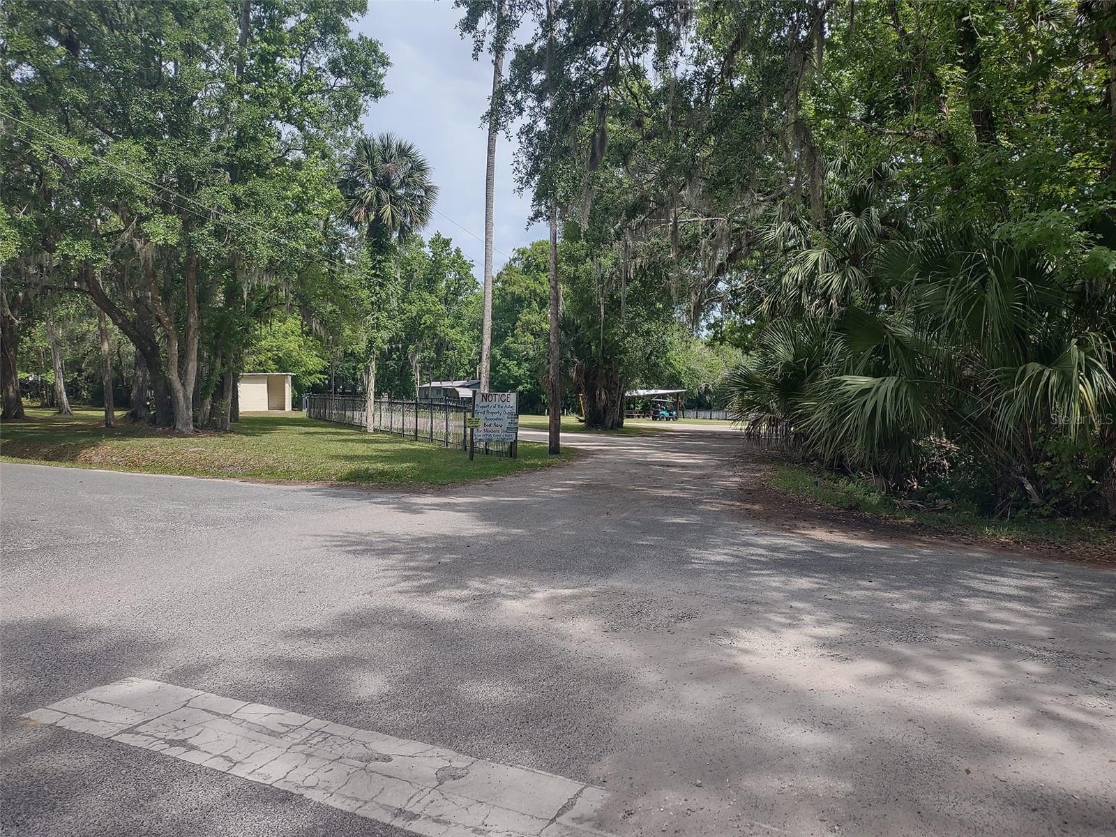 56508 BLUE CREEK RD, ASTOR, FL, 32102
