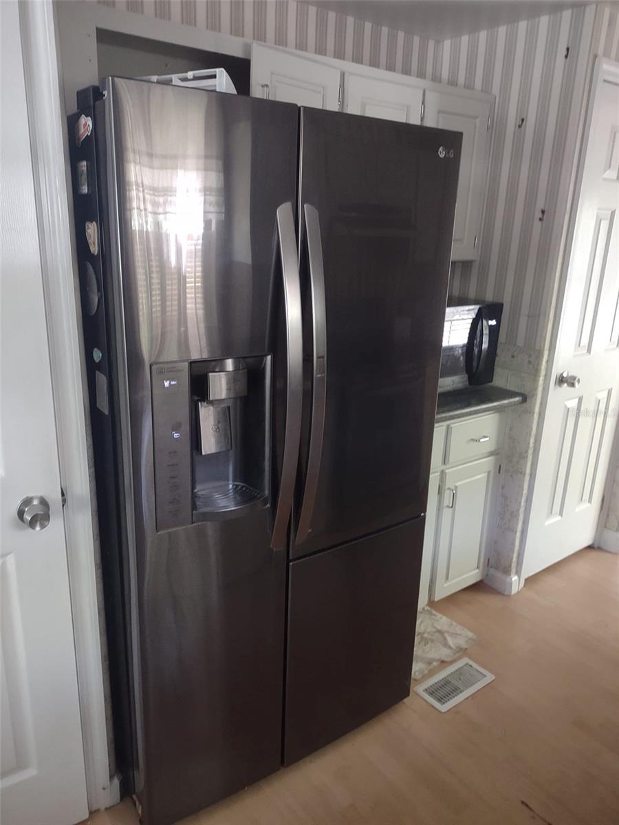 56508 BLUE CREEK RD, ASTOR, FL, 32102