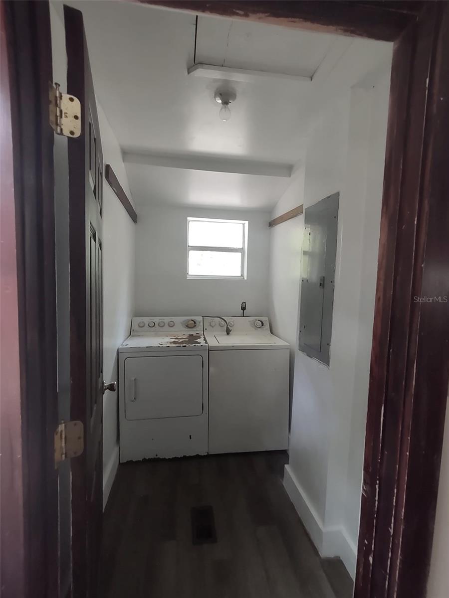 56508 BLUE CREEK RD, ASTOR, FL, 32102