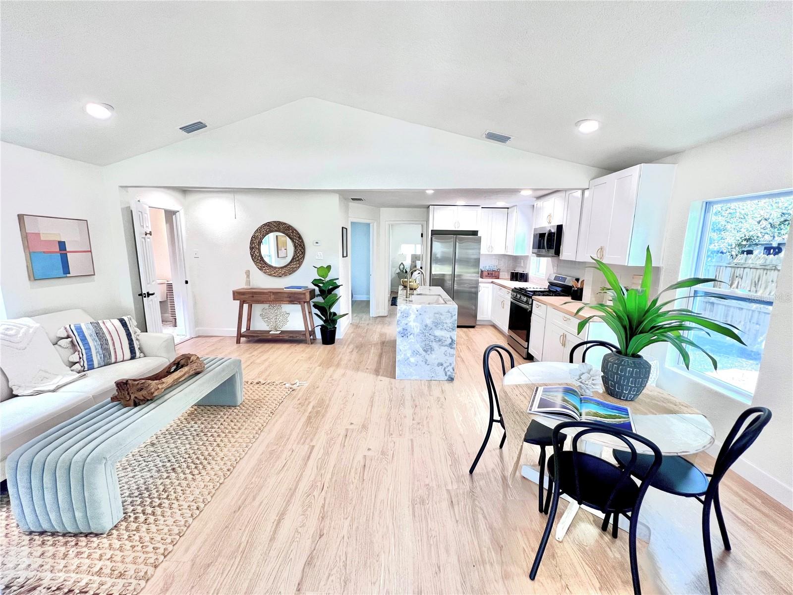 2427 32ND AVE N, ST PETERSBURG, FL, 33713