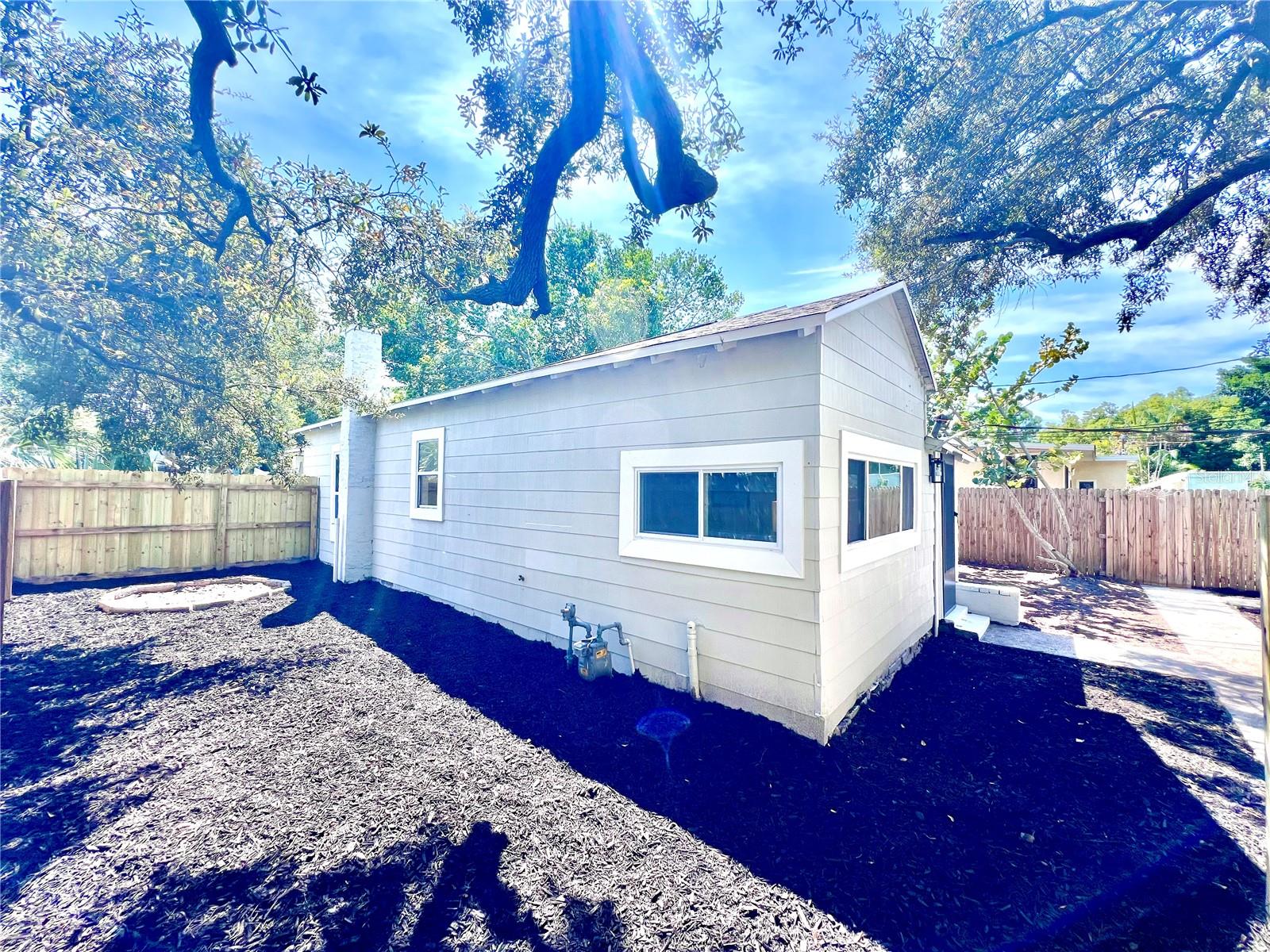 2427 32ND AVE N, ST PETERSBURG, FL, 33713