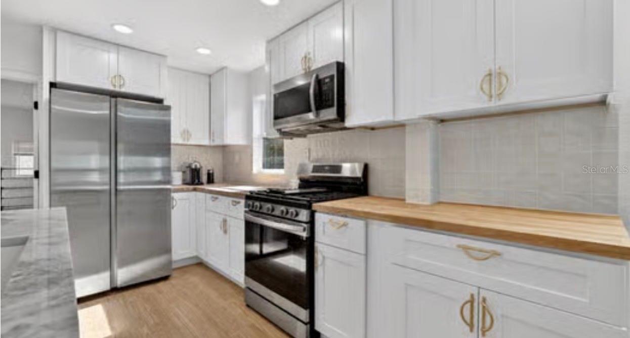 2427 32ND AVE N, ST PETERSBURG, FL, 33713