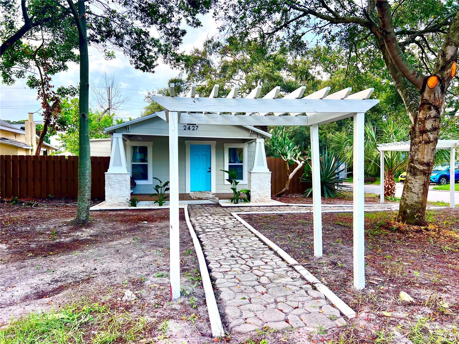 2427 32ND AVE N, ST PETERSBURG, FL, 33713