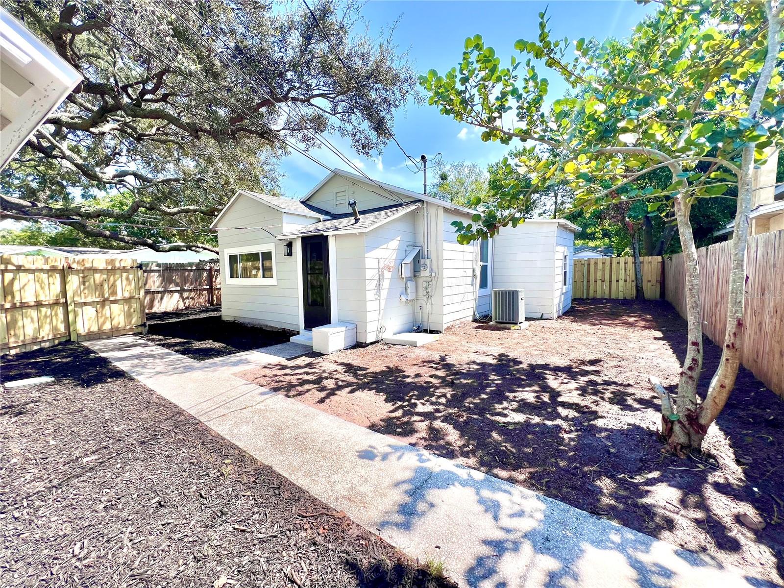 2427 32ND AVE N, ST PETERSBURG, FL, 33713