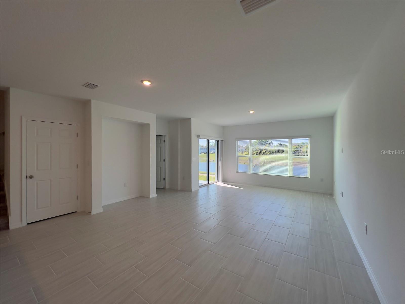 490 THOMPSON VILLAGE AVE, APOPKA, FL, 32703