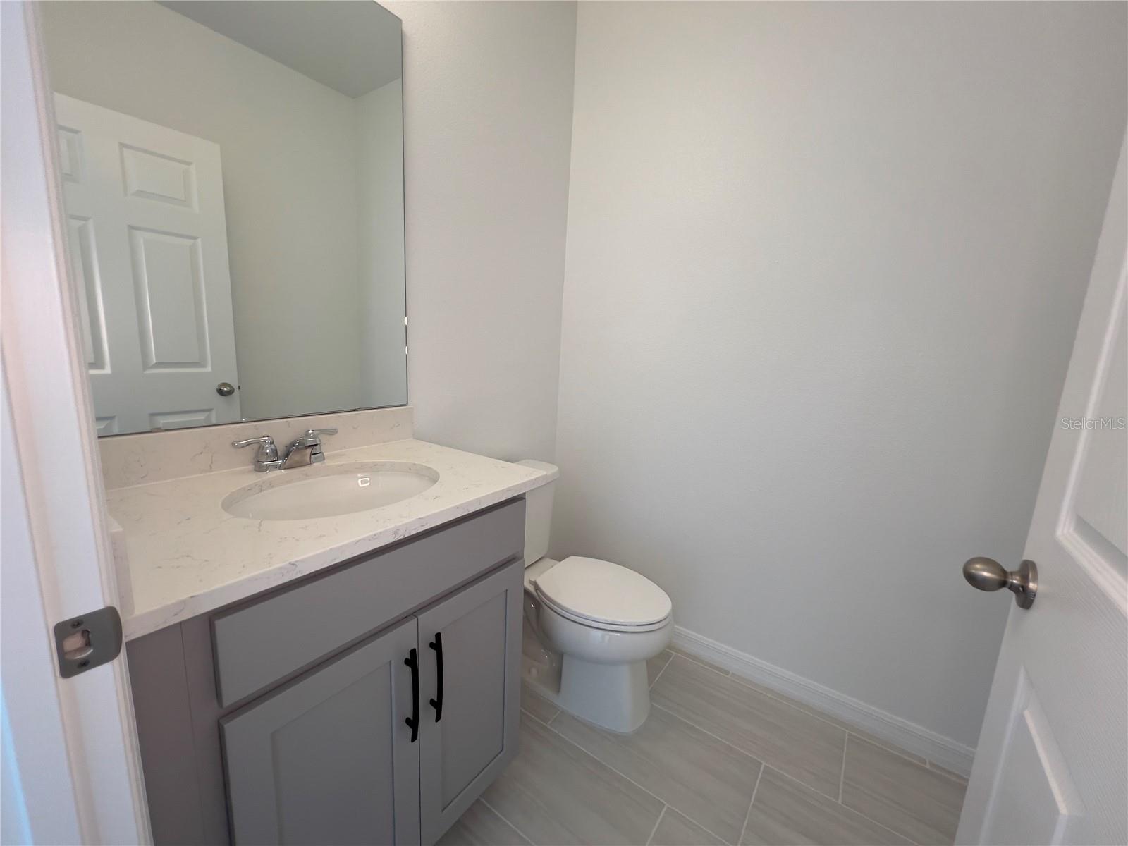 490 THOMPSON VILLAGE AVE, APOPKA, FL, 32703