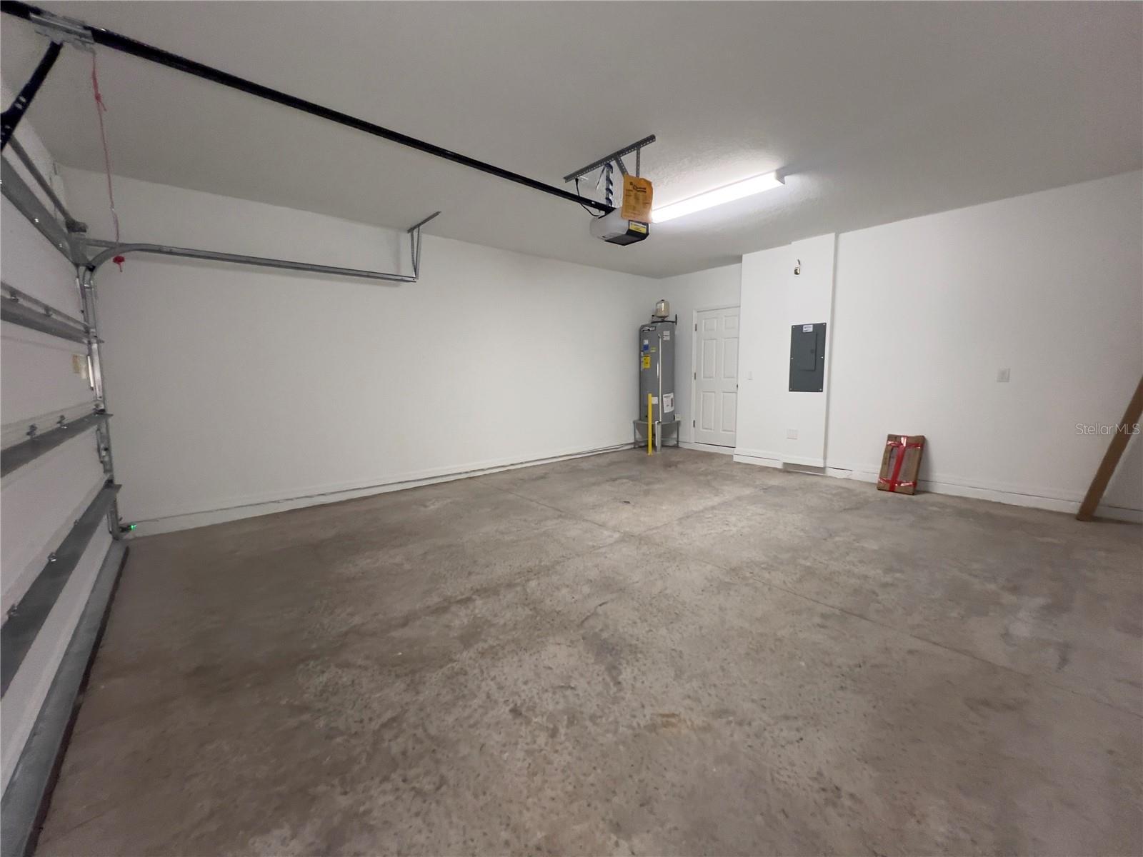 490 THOMPSON VILLAGE AVE, APOPKA, FL, 32703