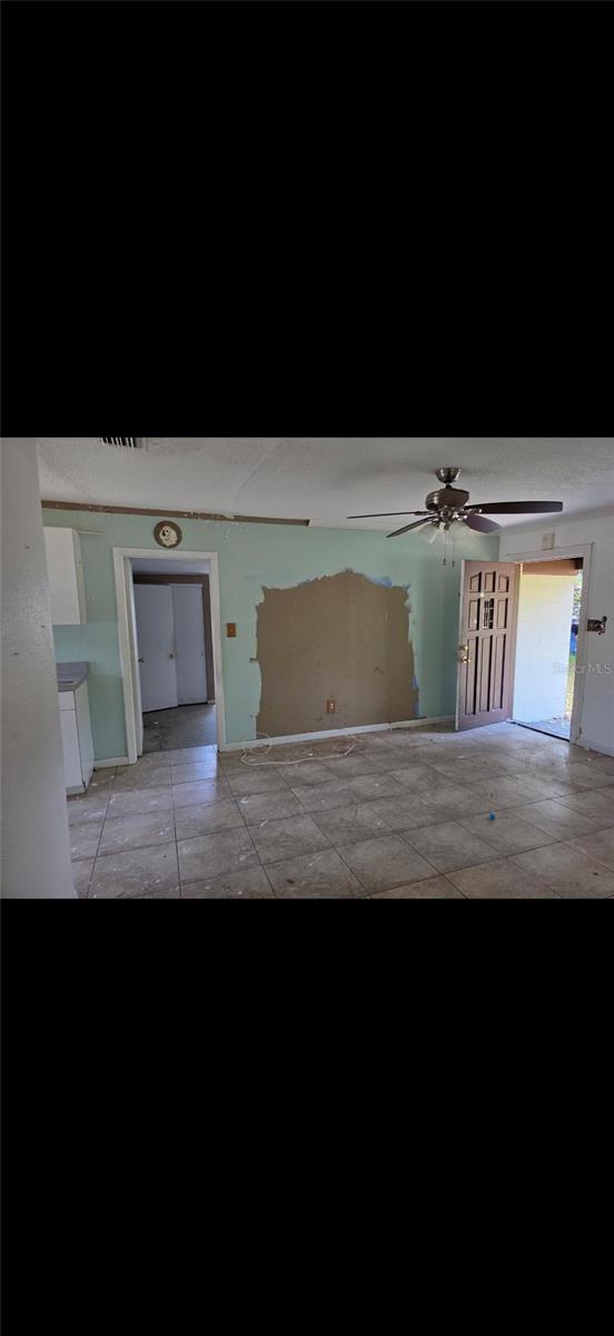 2712 E 99TH AVE, TAMPA, FL, 33612