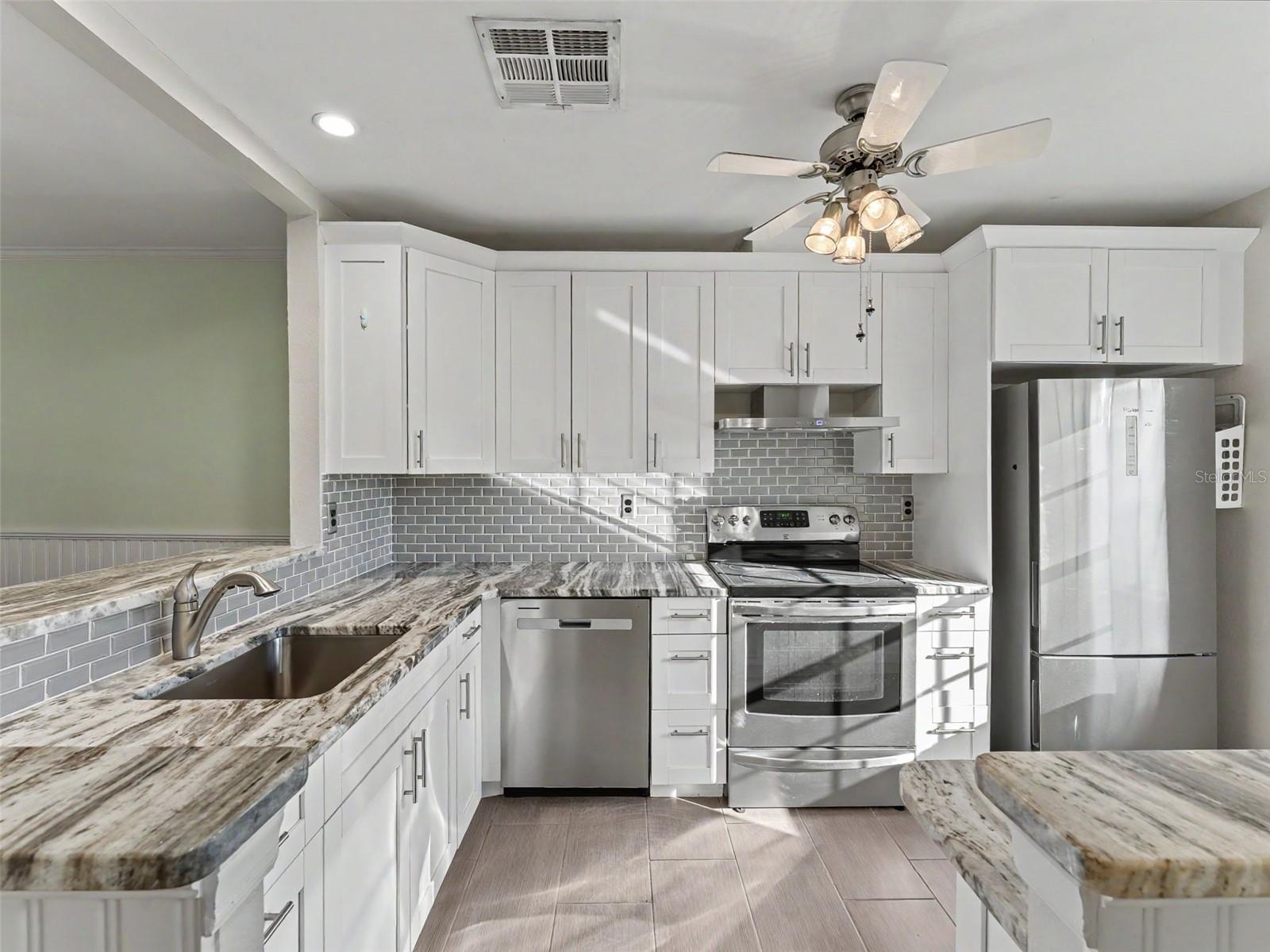 11430 CARRIAGE HILL DR #4, PORT RICHEY, FL, 34668
