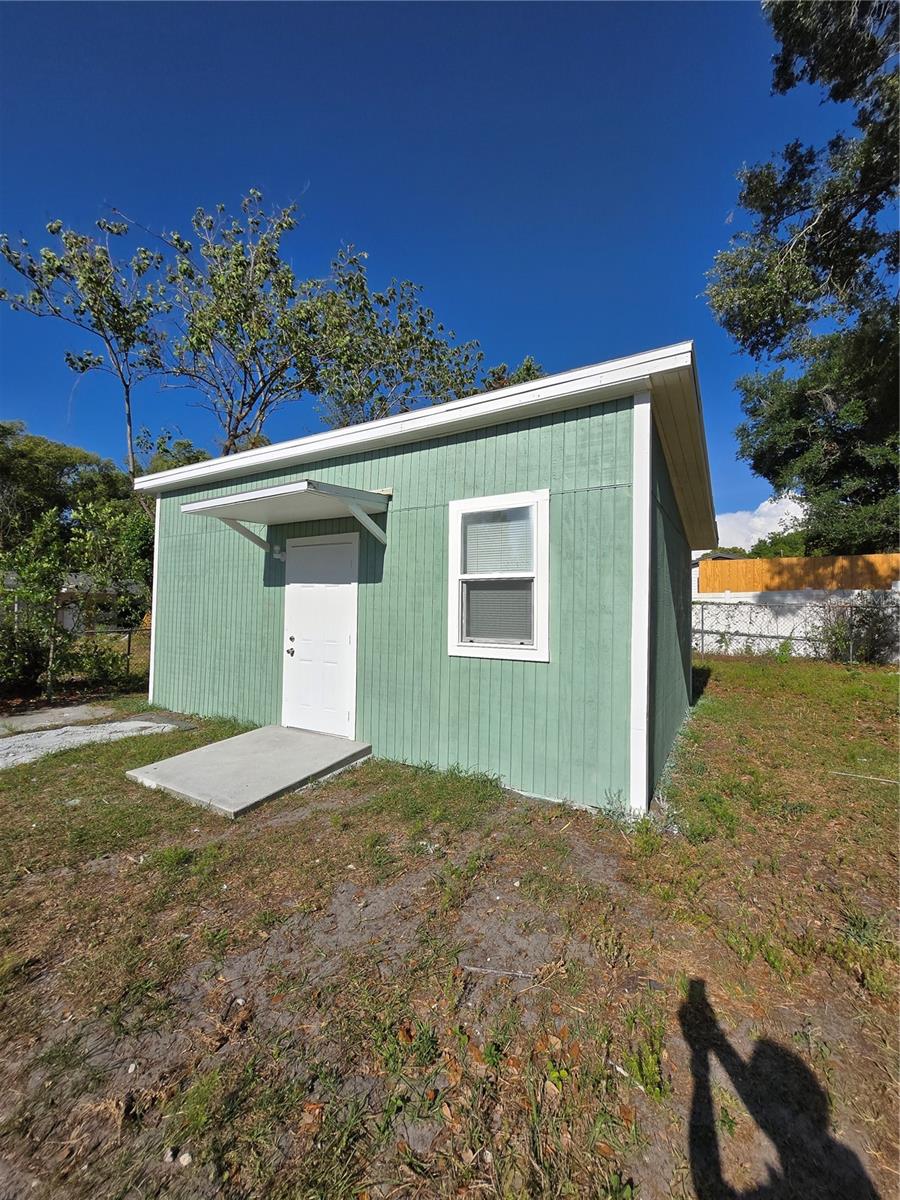 8623 N WILLOW AVE, TAMPA, FL, 33604