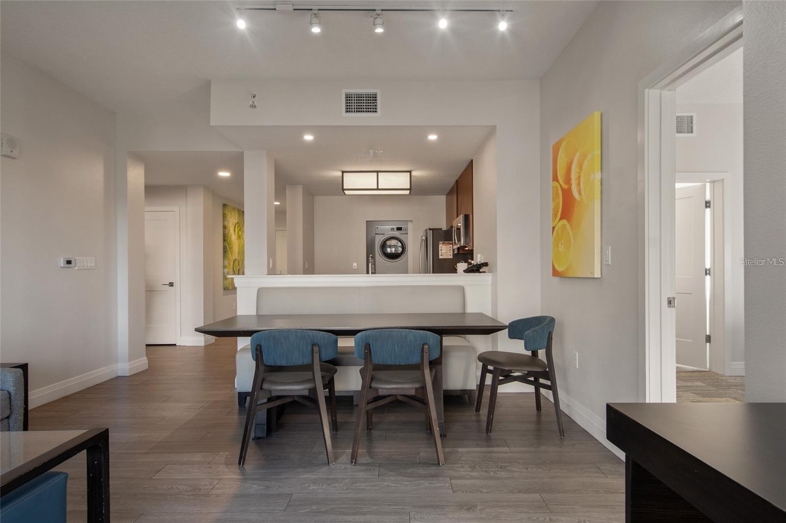 GROVE RESIDENCE & SPA HOTEL CONDO II, WINTER GARDEN, FL, 34787