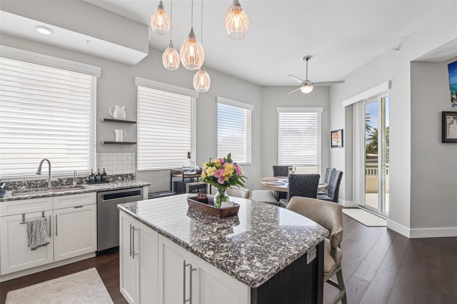 1180 GULF BLVD #101, CLEARWATER BEACH, FL, 33767