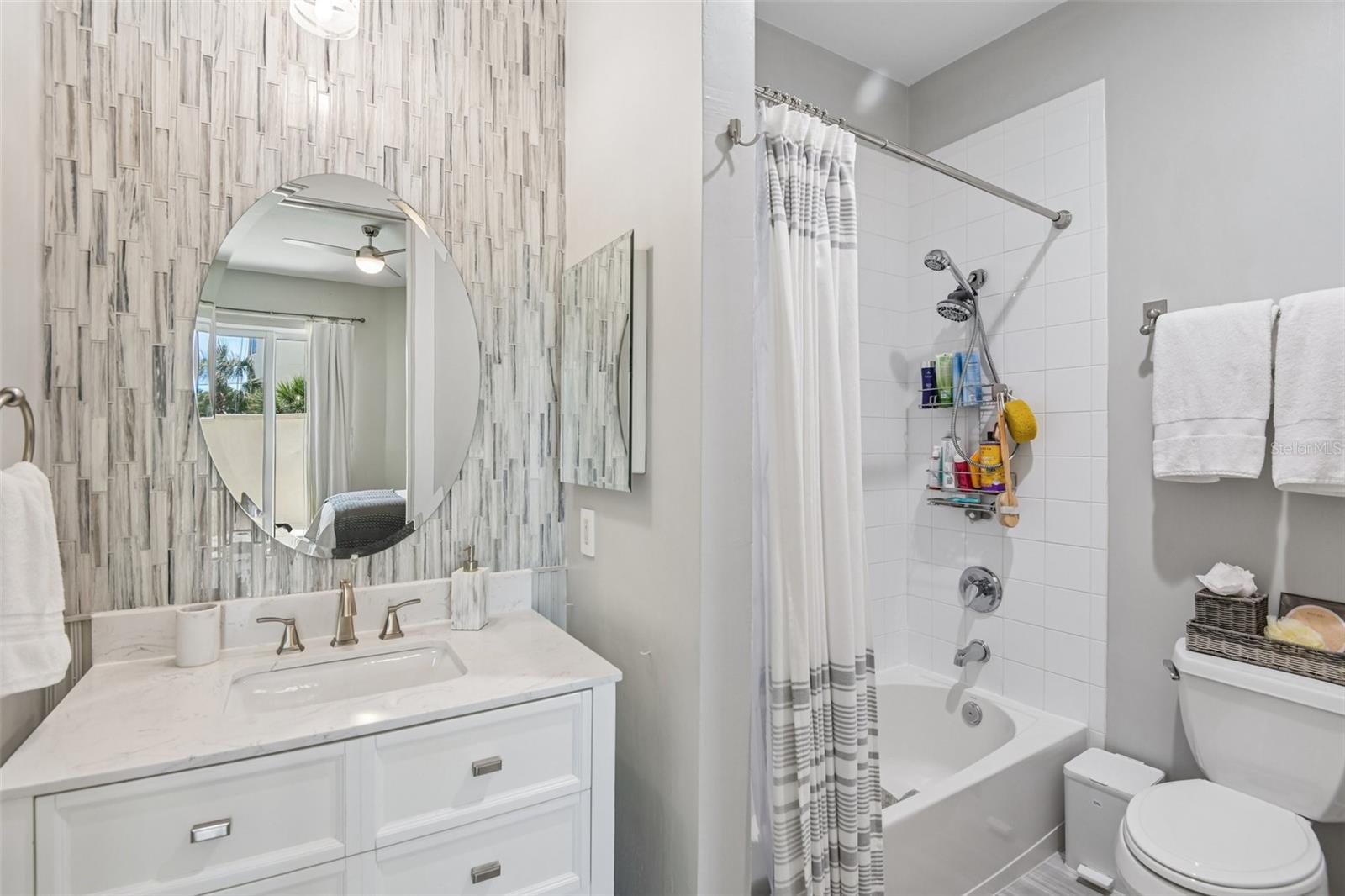 1180 GULF BLVD #101, CLEARWATER BEACH, FL, 33767