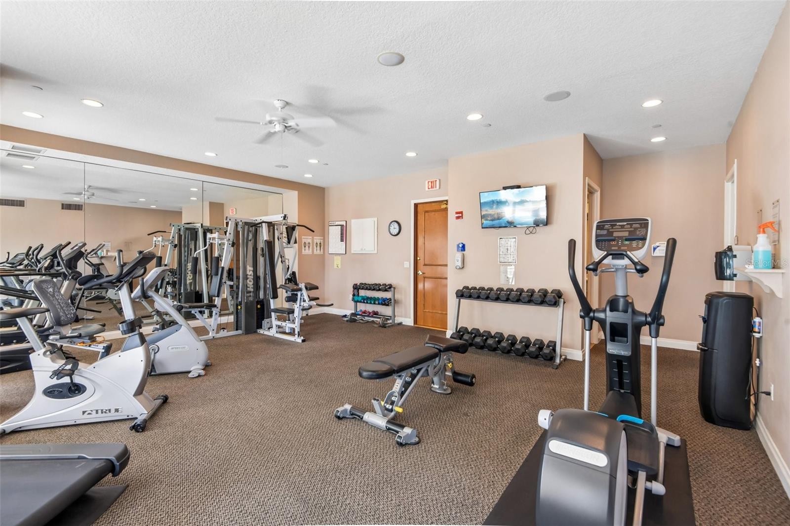 1180 GULF BLVD #101, CLEARWATER BEACH, FL, 33767